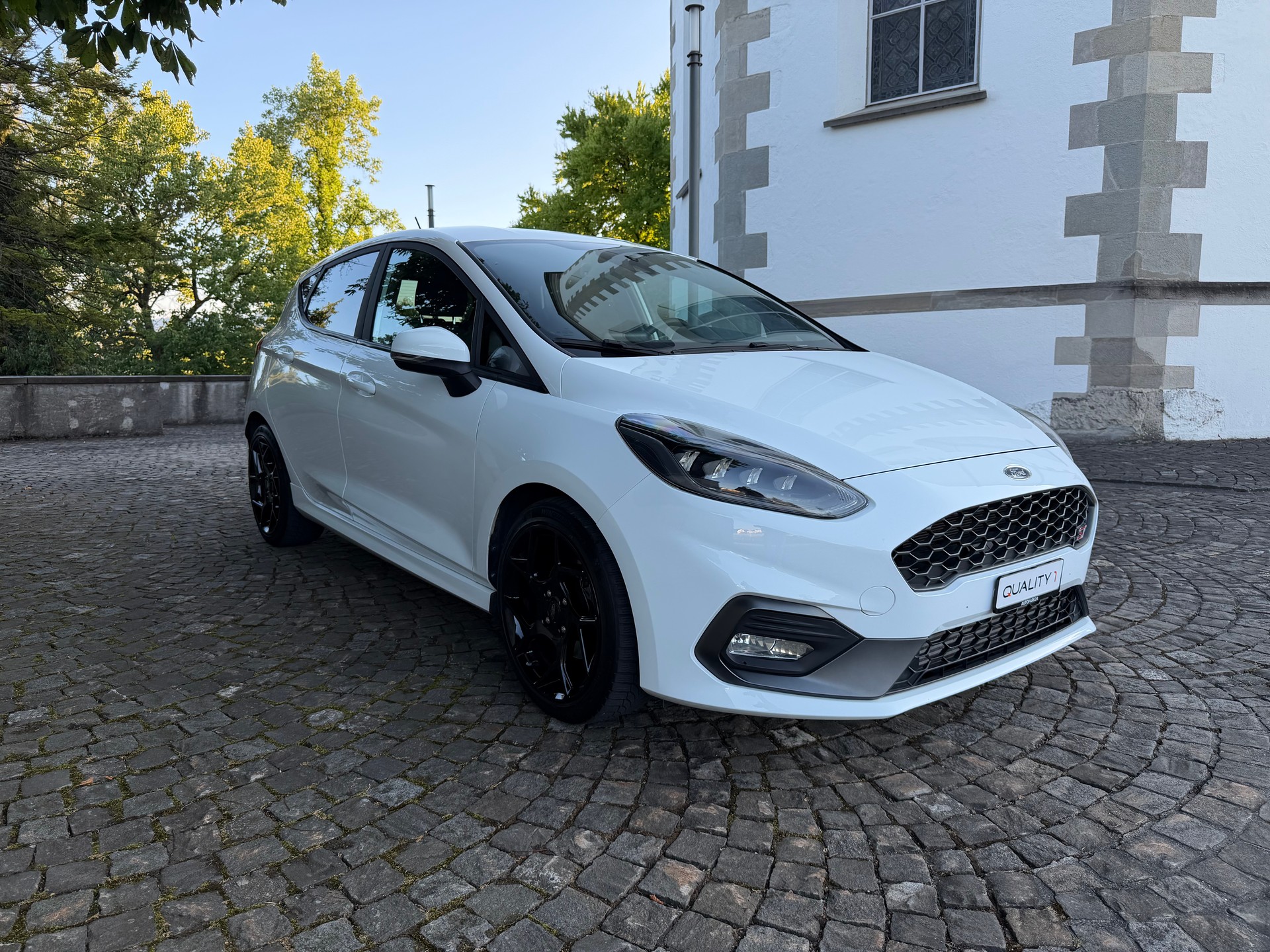 FORD Fiesta 1.5 SCTi ST Performance / Ab MFK / Service gepflegt / 36 Monate Garantie exkl / LED / Navi / Apple Carplay-image-2