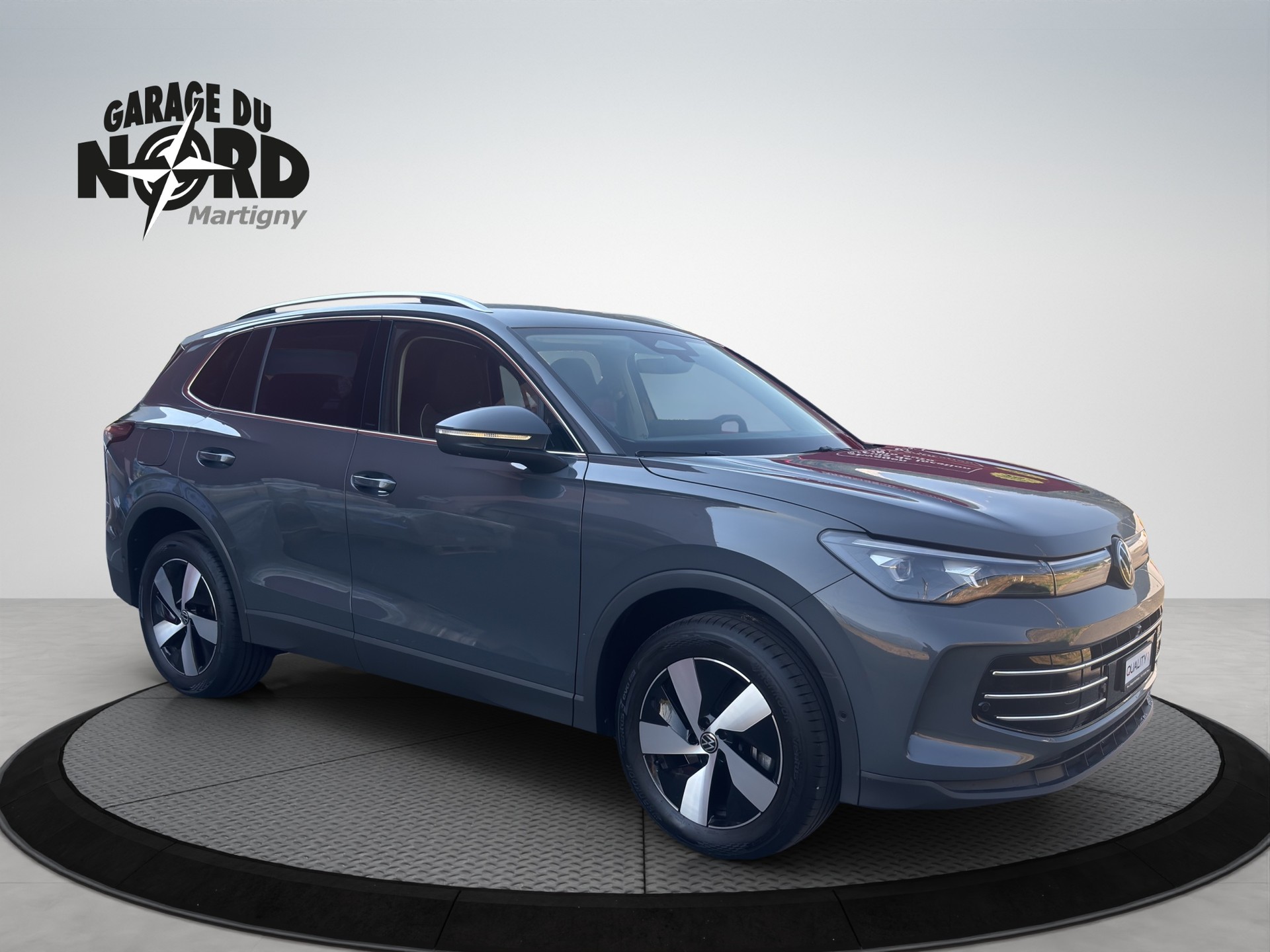 VW Tiguan 2.0 TDI SCR Elegance 4Motion DSG-image-7
