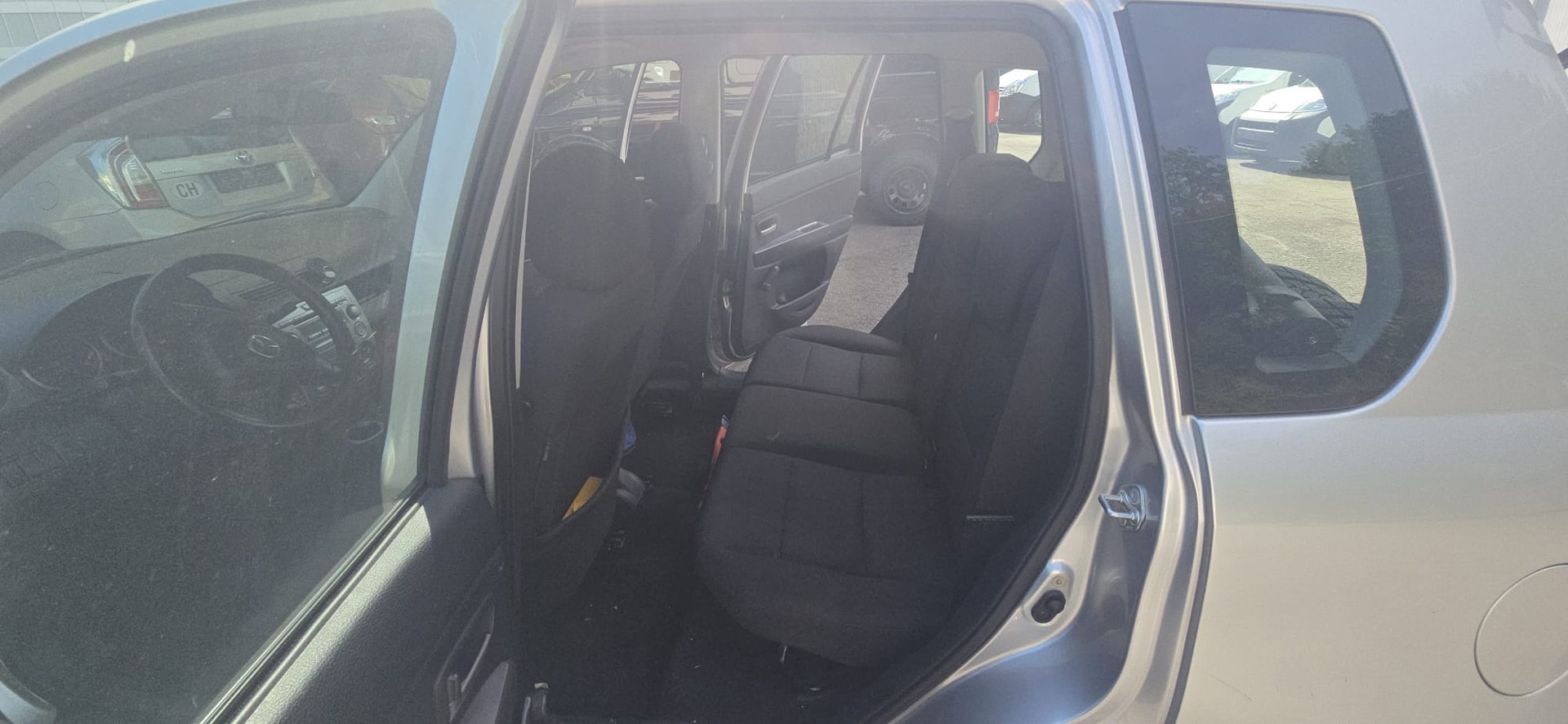 MAZDA 2 1.4i 16V Confort-image-8