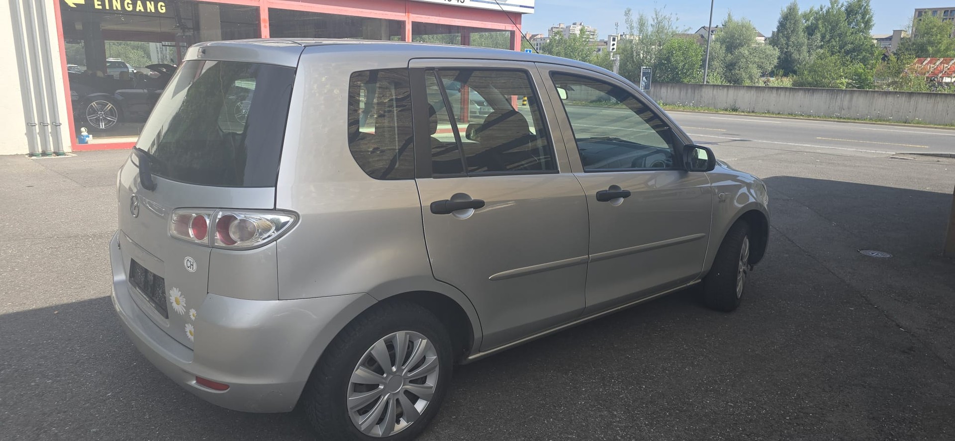 MAZDA 2 1.4i 16V Confort-image-1
