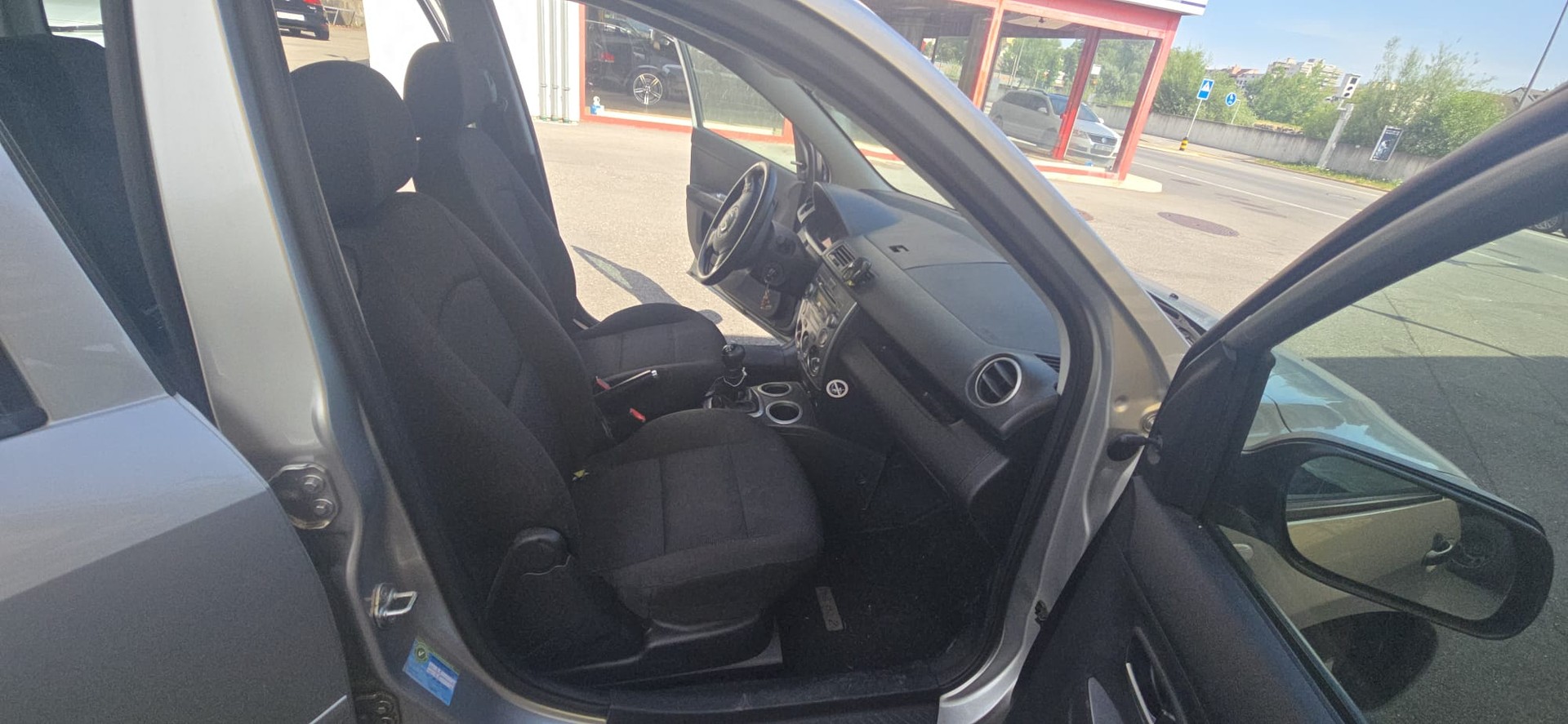 MAZDA 2 1.4i 16V Confort-image-11