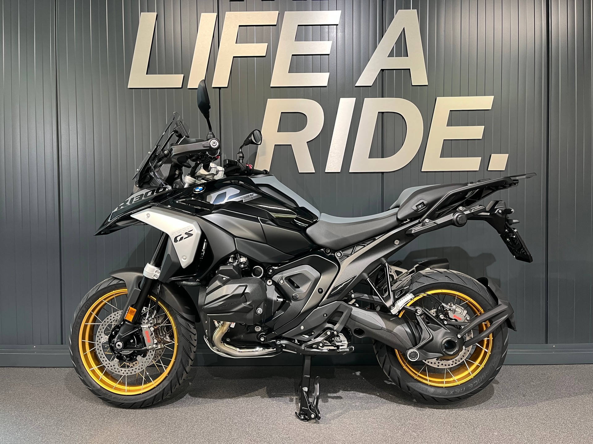 BMW R 1300 GS-showroom-element-2