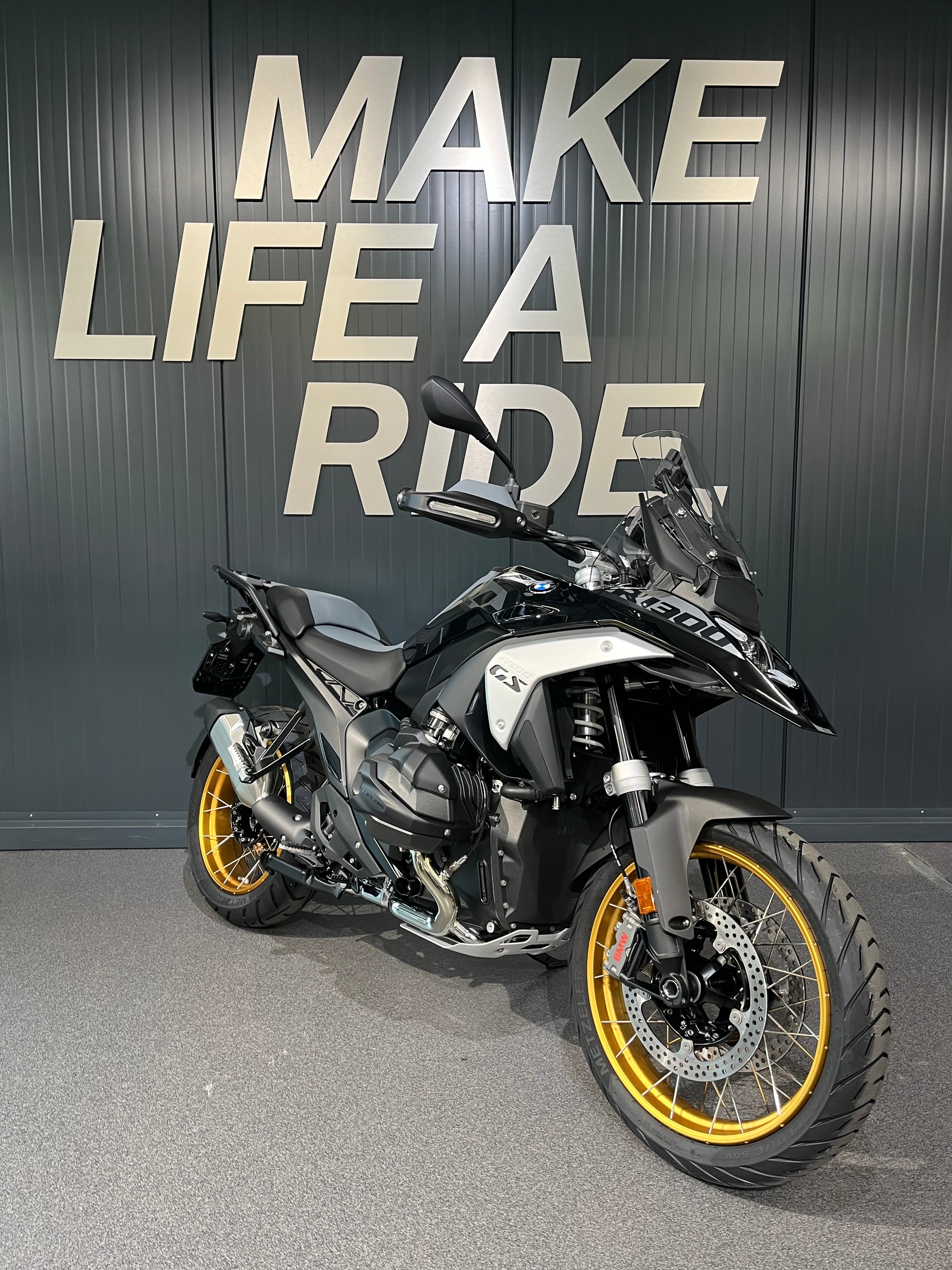 BMW R 1300 GS-showroom-element-1