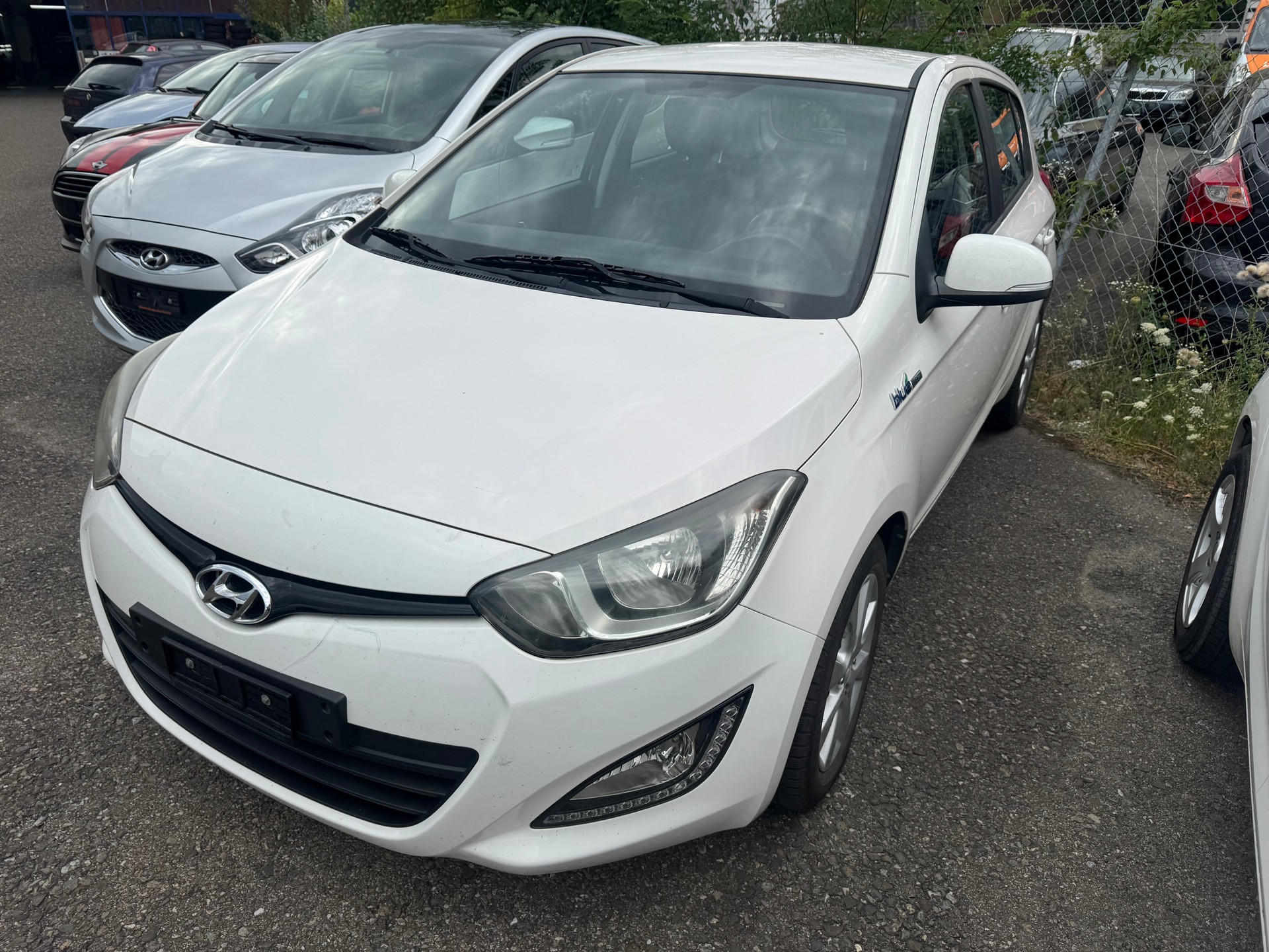 HYUNDAI i20 1.4 Premium-image-1