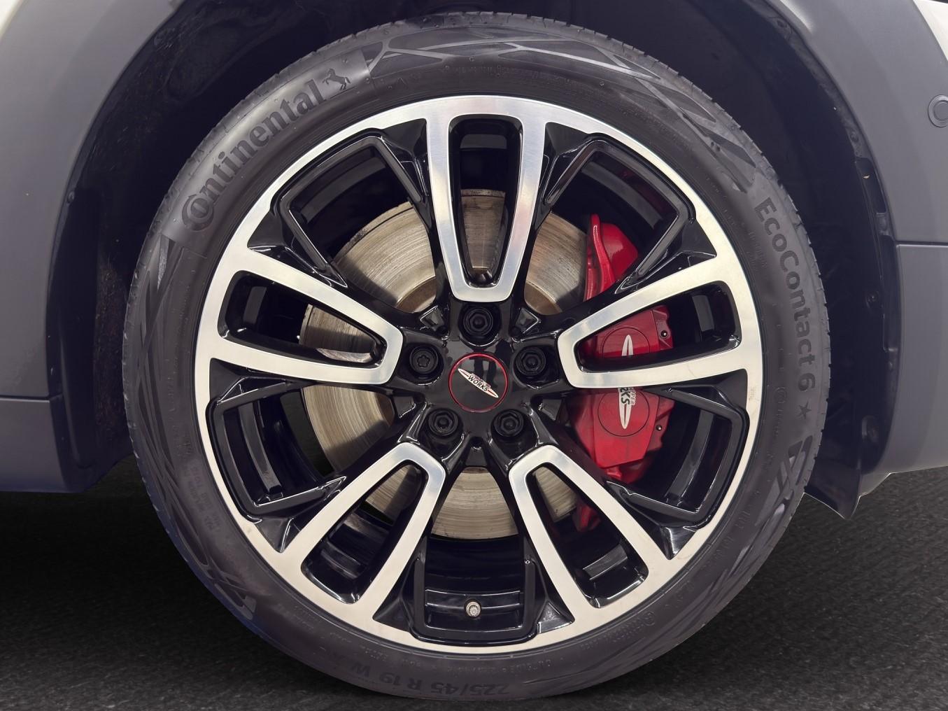 MINI Countryman John Cooper Works ALL4-image-11