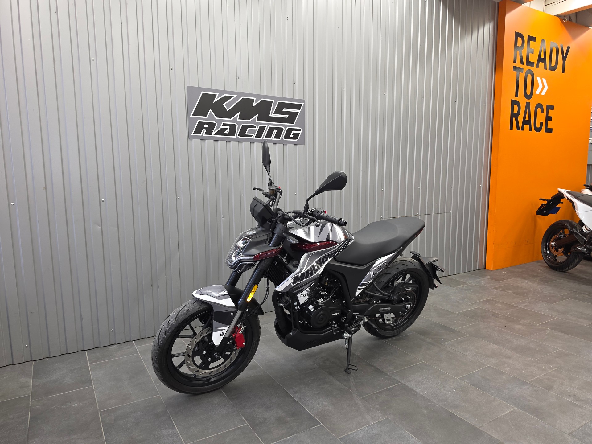 MALAGUTI Drakon 125 ABS-showroom-element-3