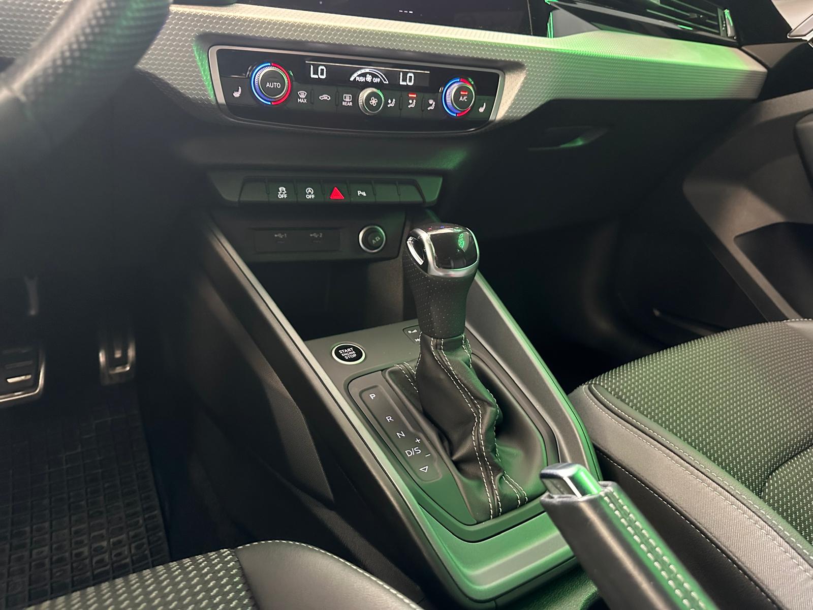 AUDI A1 Sportback 30 TFSI advanced Attraction S-tronic-image-22