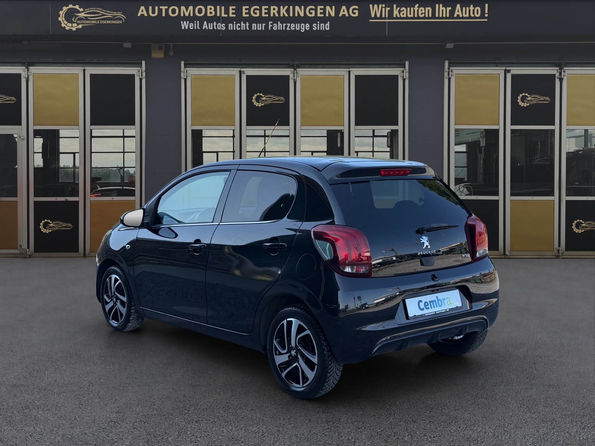 PEUGEOT 108 1.2 VTi Allure-image-6