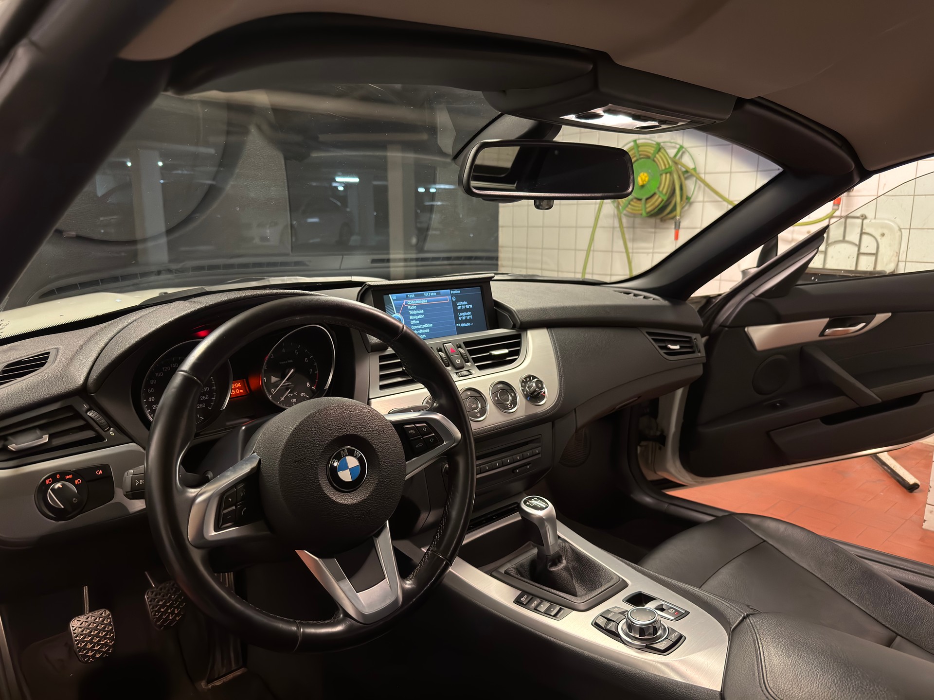 BMW 35i sDrive-image-3