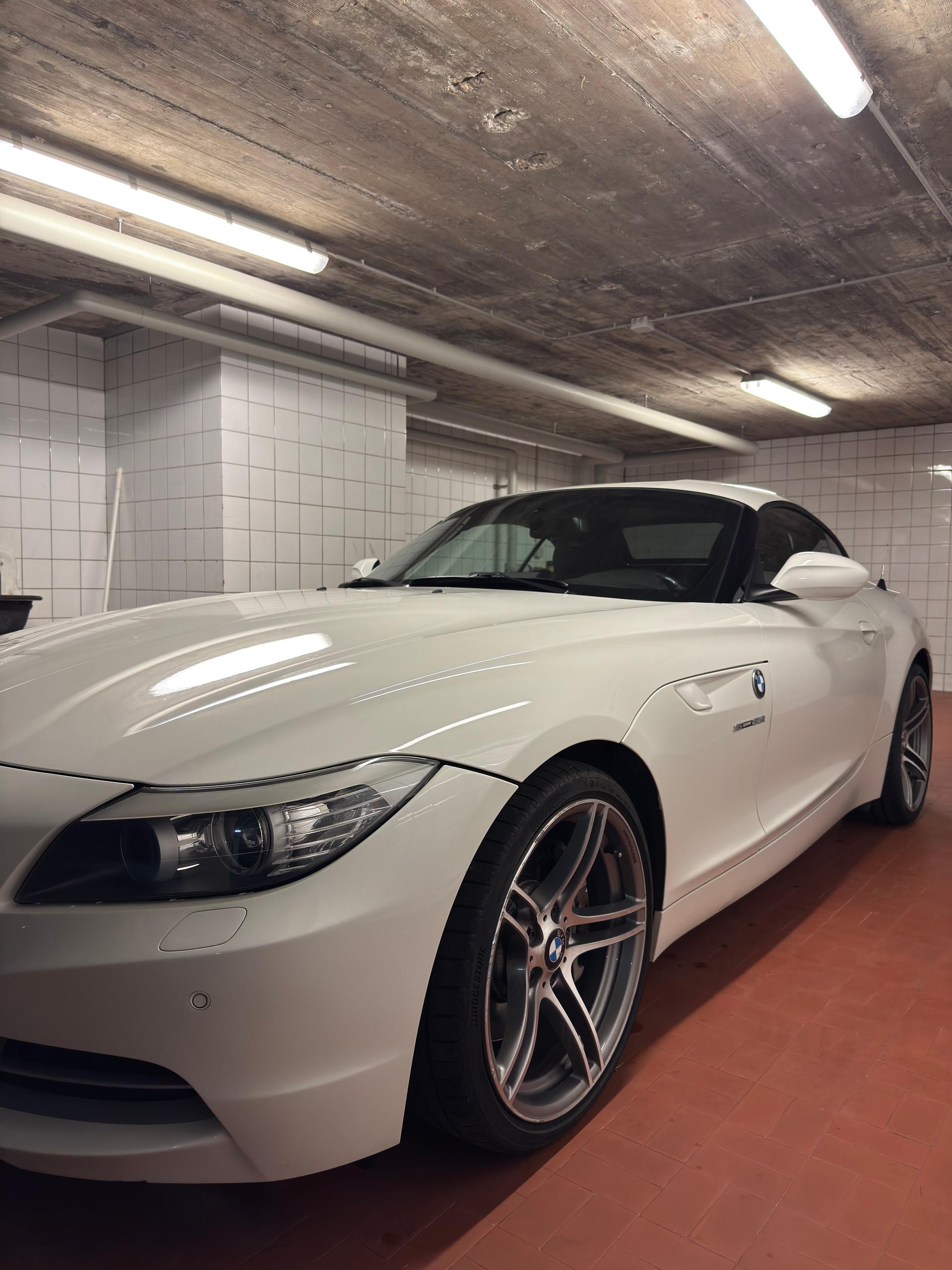 BMW 35i sDrive-image-1