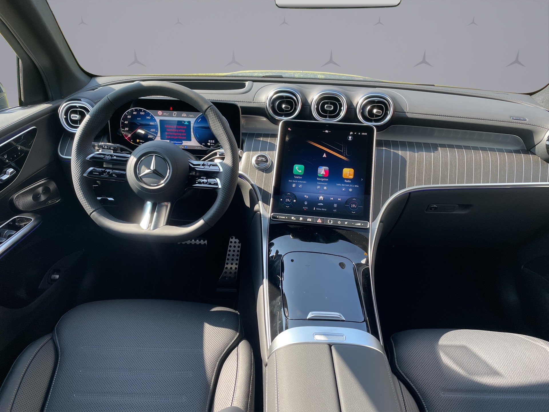 MERCEDES-BENZ GLC 300 e EQ Star AMG Line 4matic-image-13