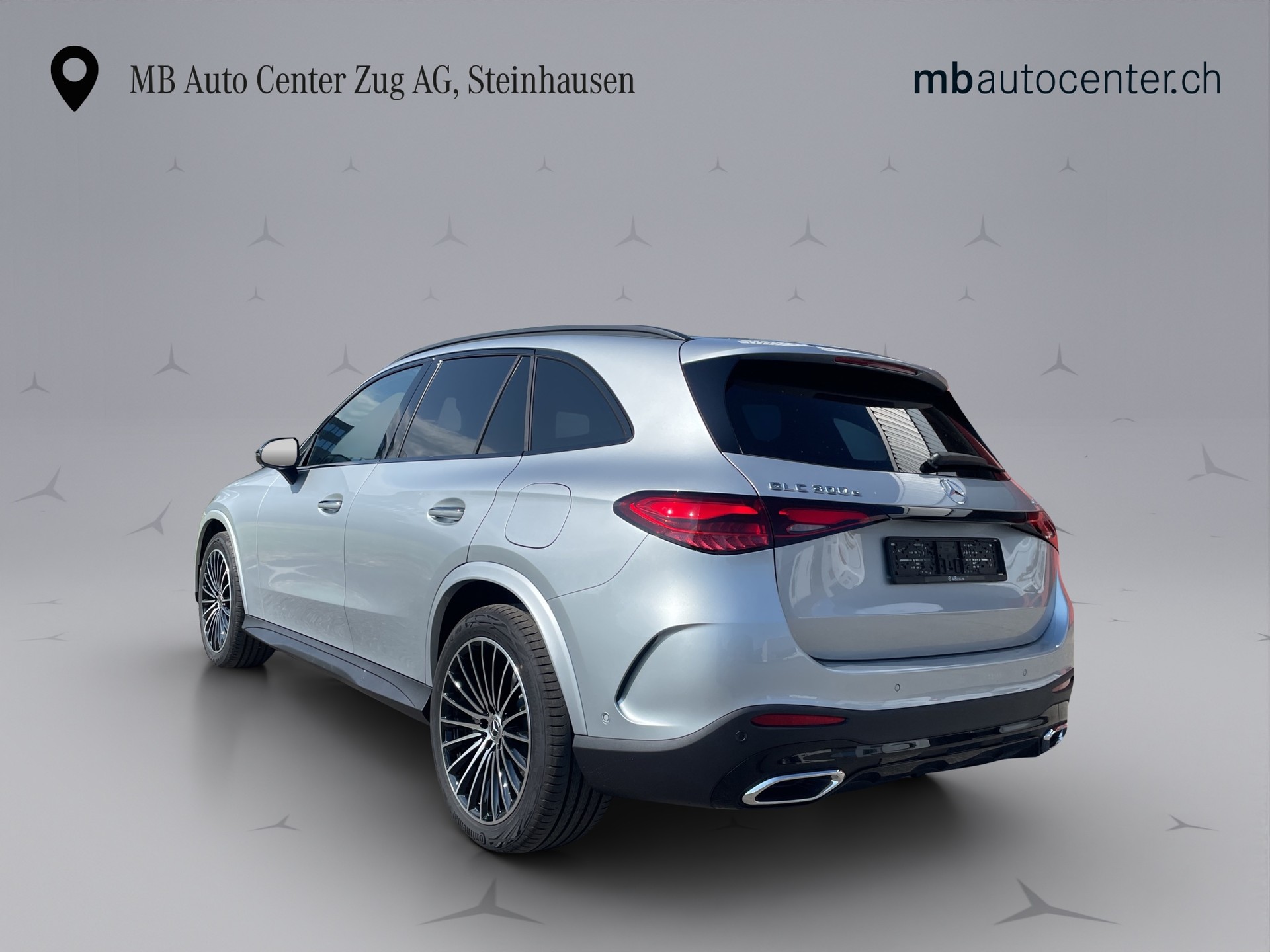 MERCEDES-BENZ GLC 300 e EQ Star AMG Line 4matic-image-3