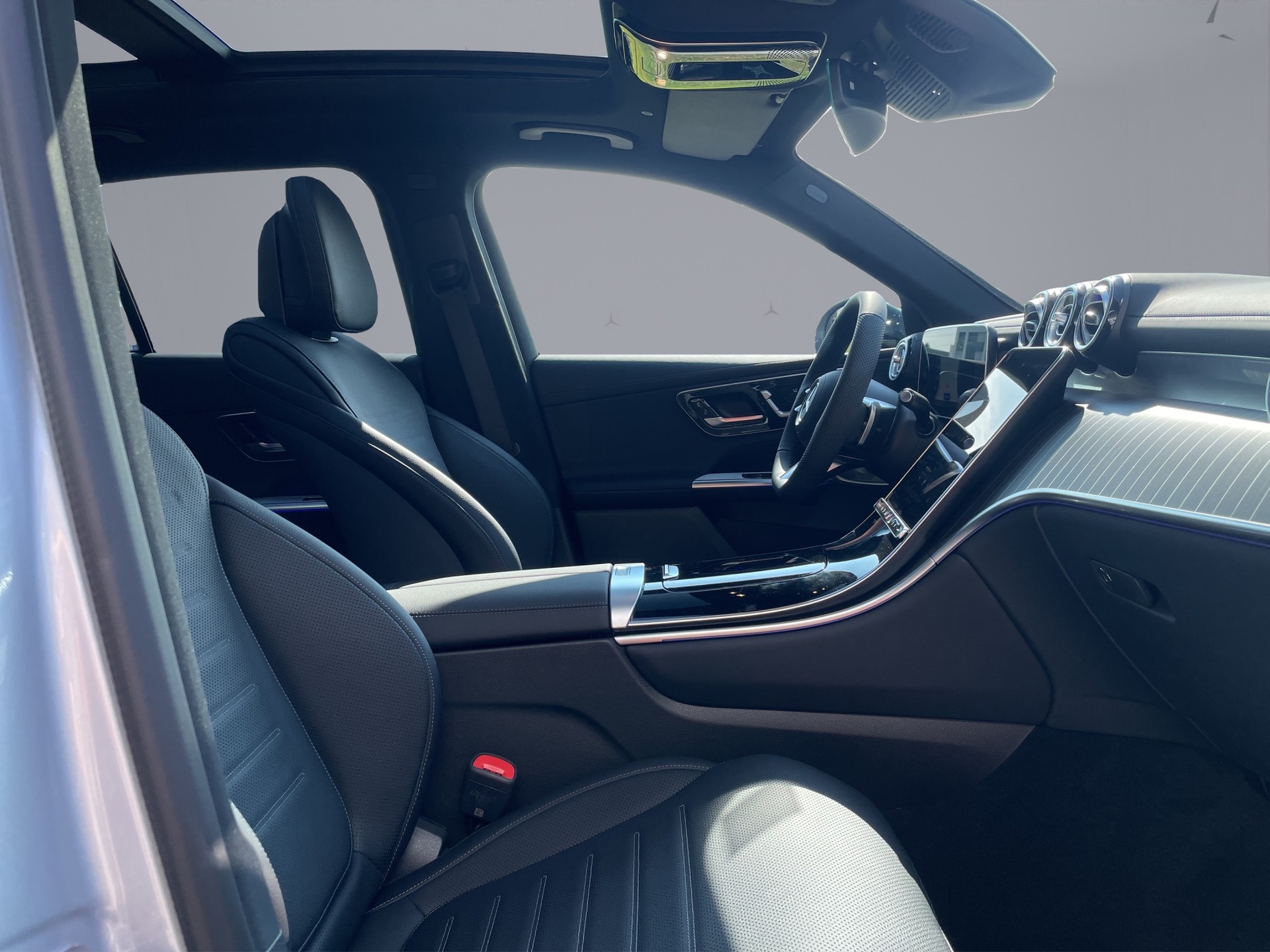 MERCEDES-BENZ GLC 300 e EQ Star AMG Line 4matic-image-15