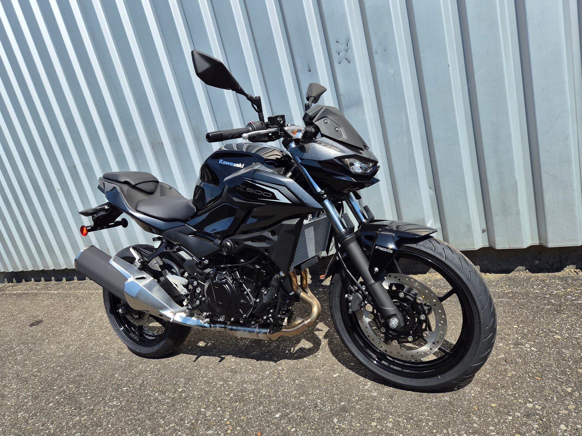 KAWASAKI Z 500-showroom-element-1