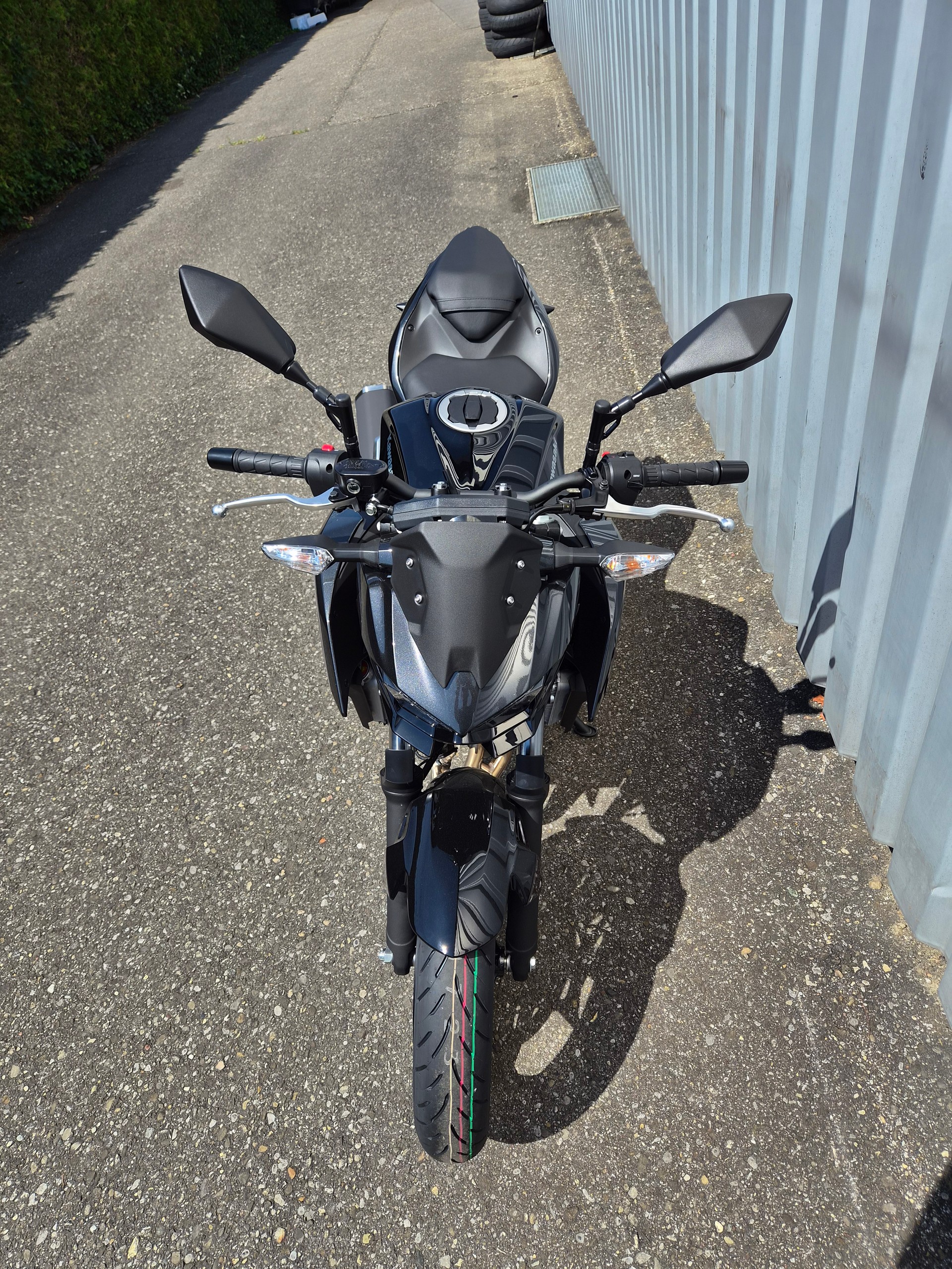KAWASAKI Z 500-showroom-element-3
