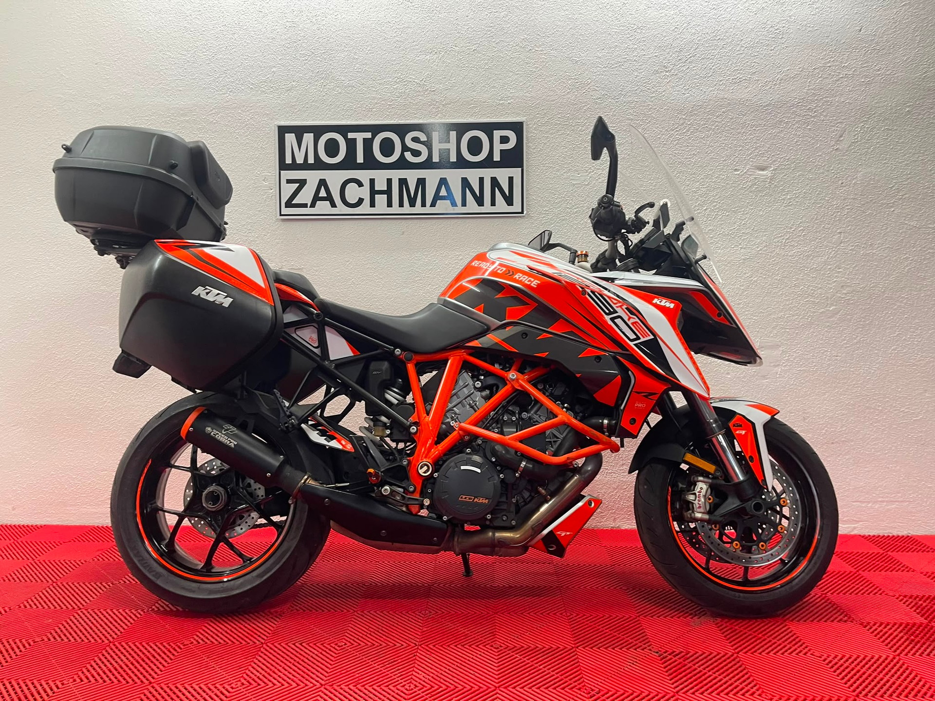 KTM 1290 Super Duke GT