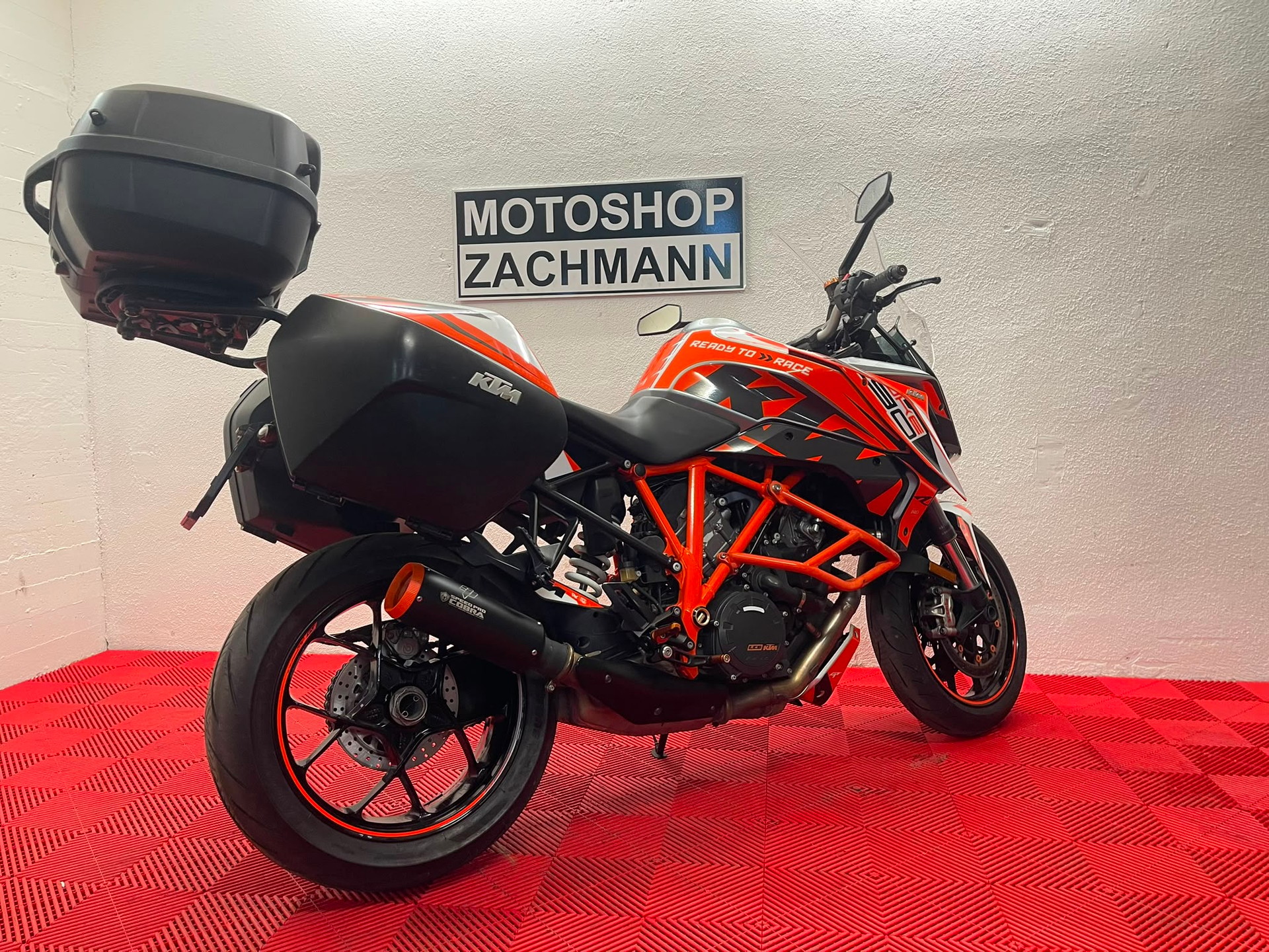 KTM 1290 Super Duke GT-image-6