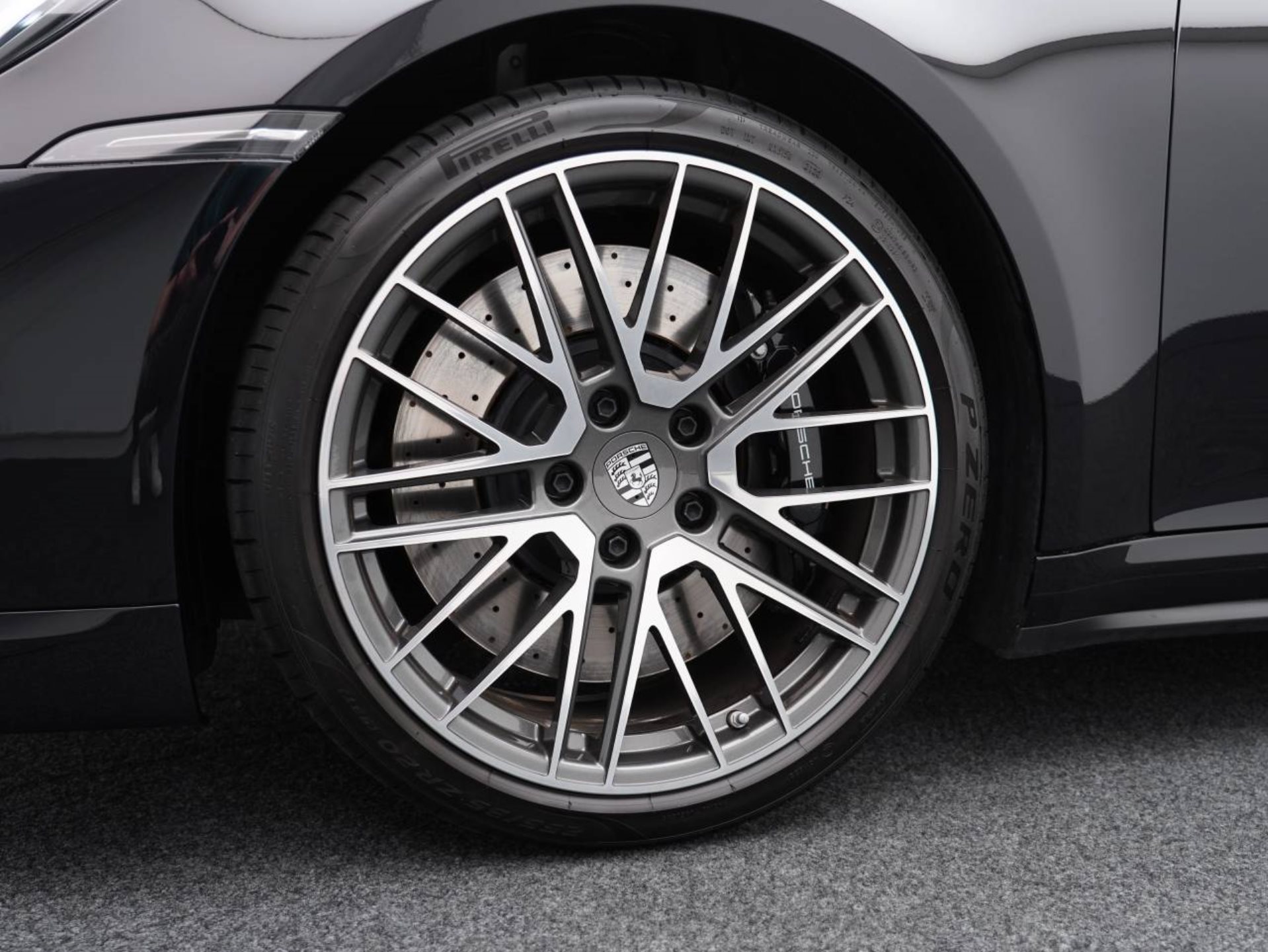 PORSCHE 911 Turbo-image-10