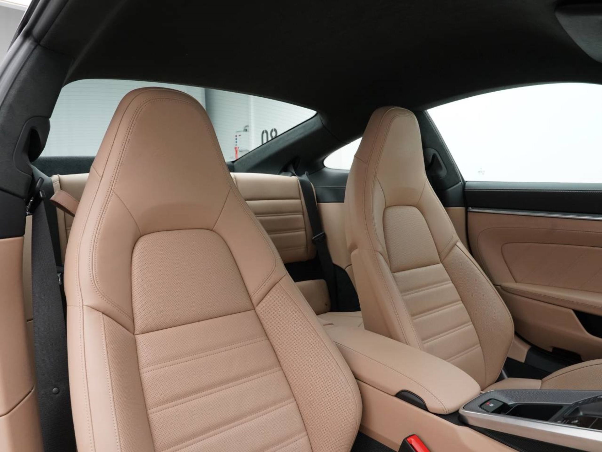 PORSCHE 911 Turbo-image-25