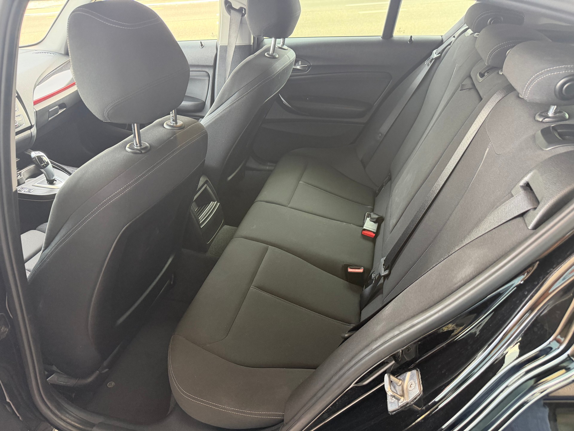 BMW 116i Sport Line Steptronic-image-8