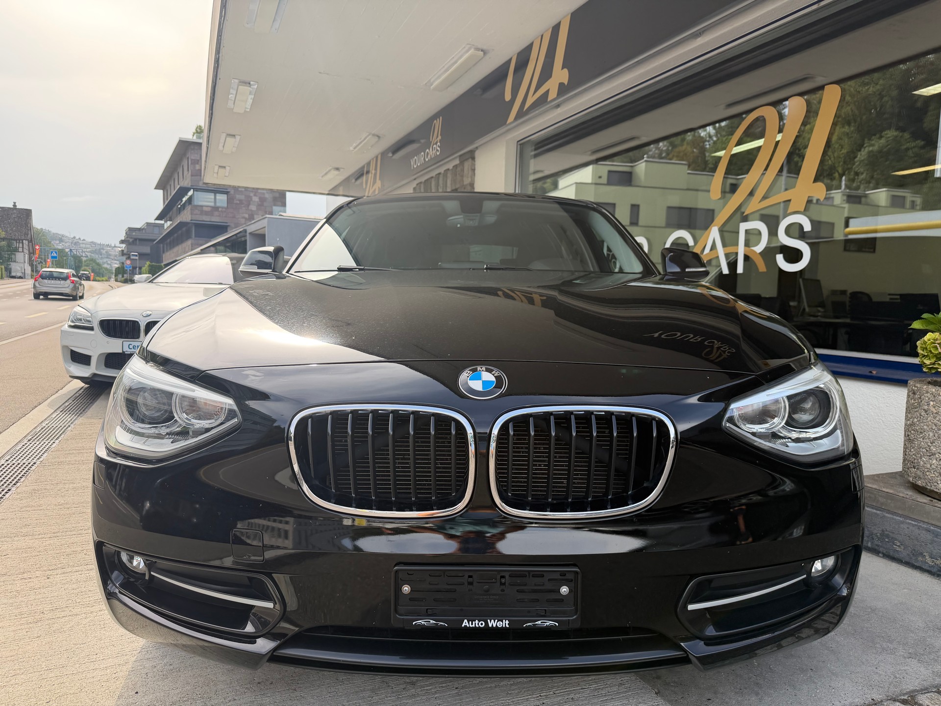 BMW 116i Sport Line Steptronic-image-1