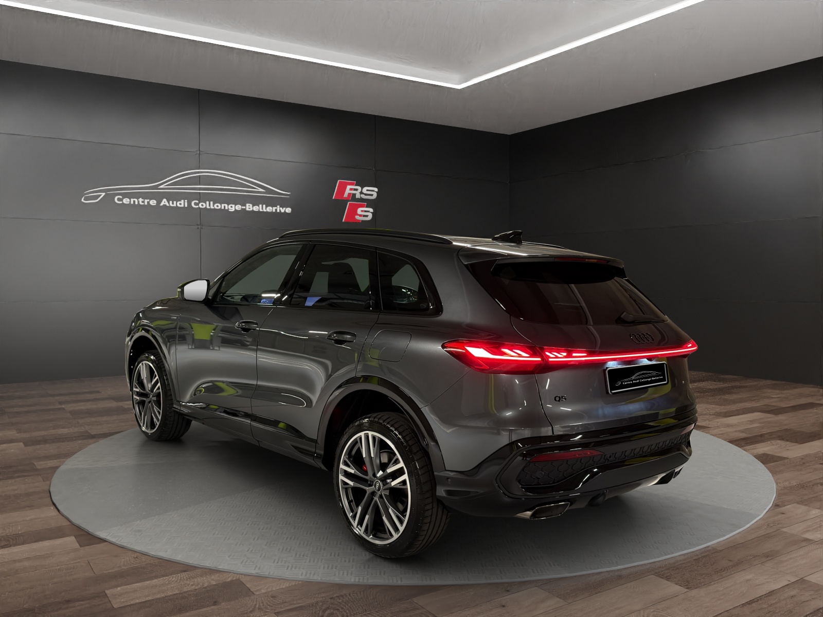 AUDI Q5 e-hybrid quattro 220 kW S-tronic-image-12