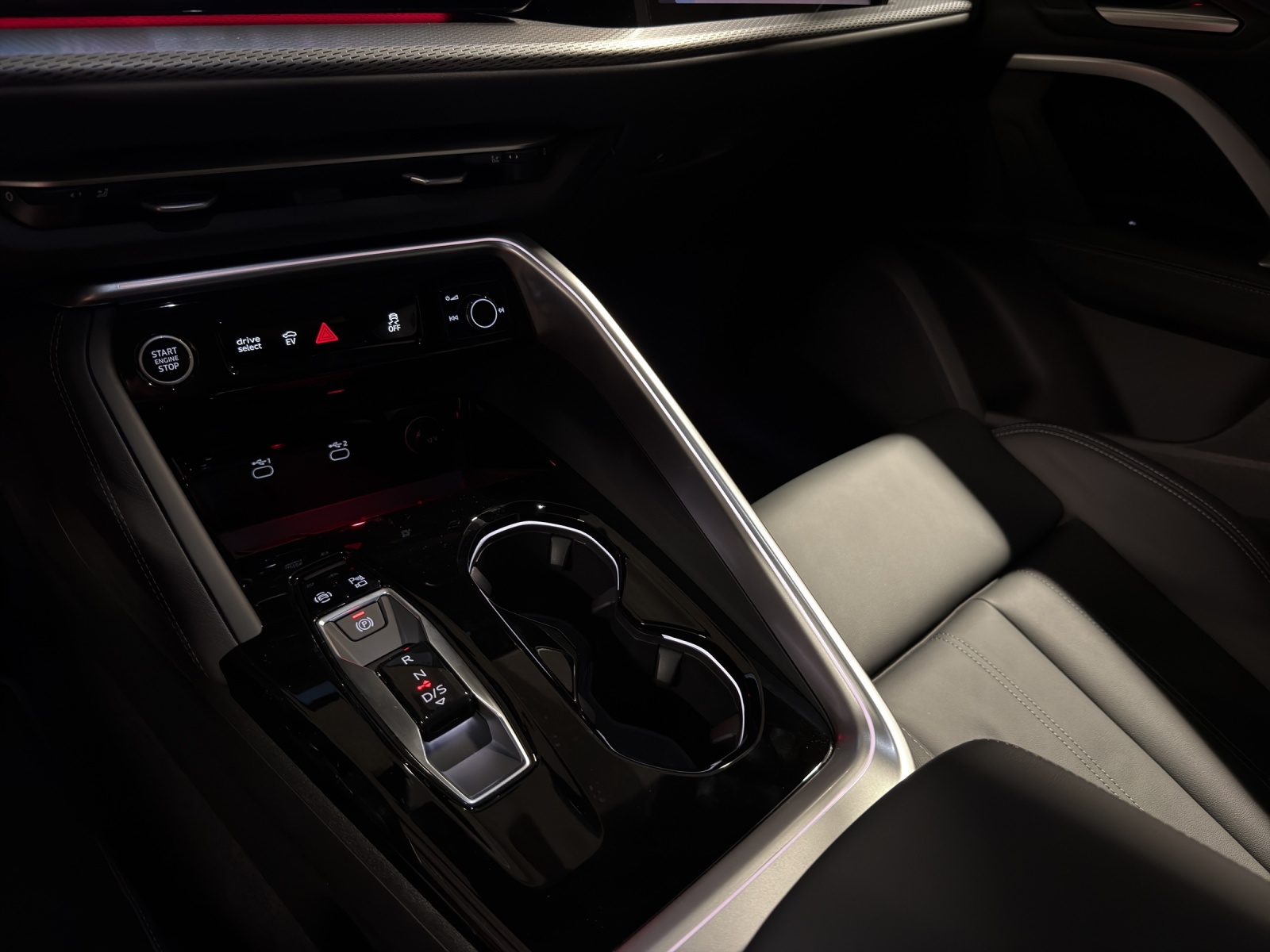 AUDI Q5 e-hybrid quattro 220 kW S-tronic-image-21