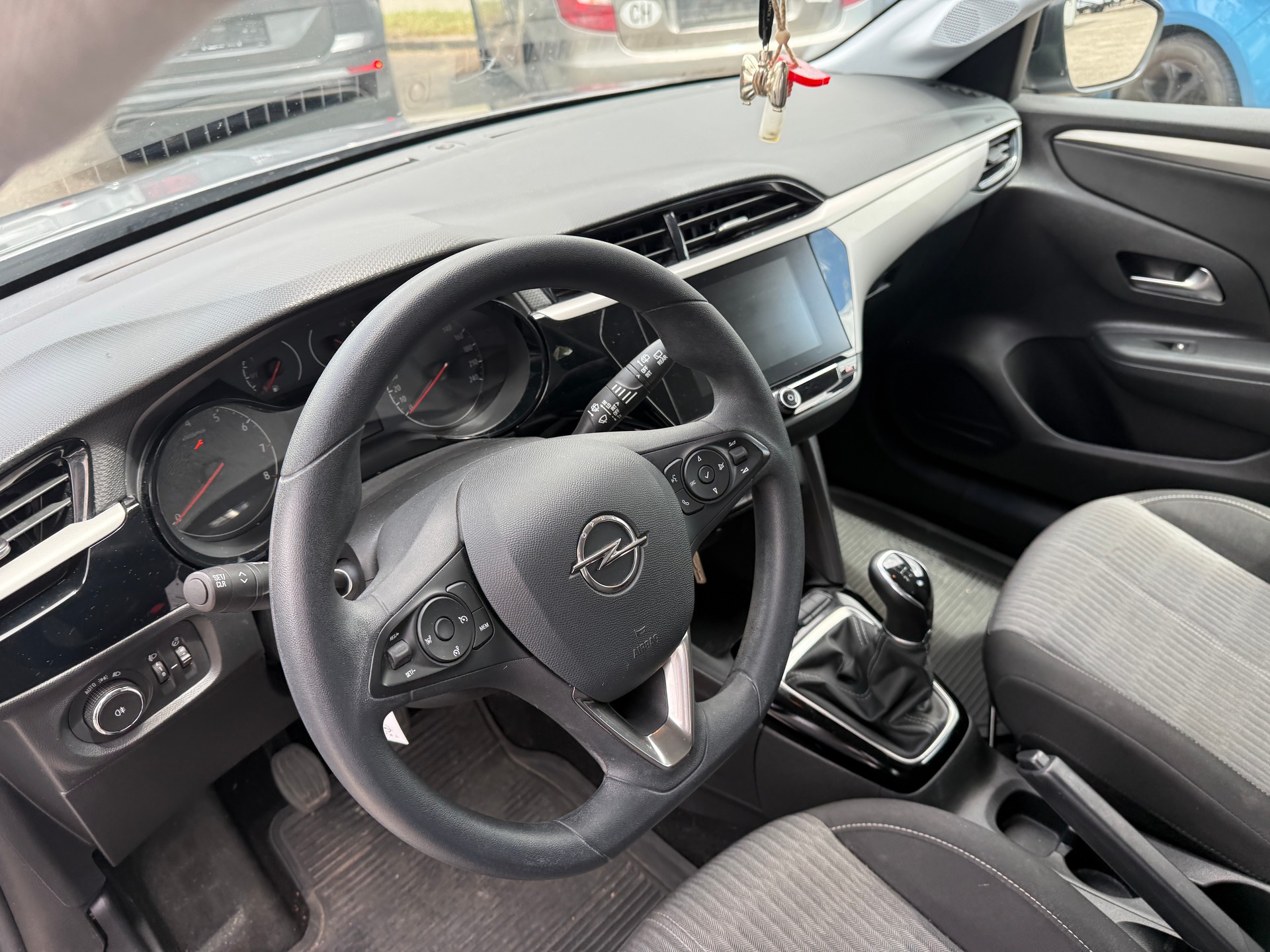 OPEL Corsa 1.2 TP Edition-image-8