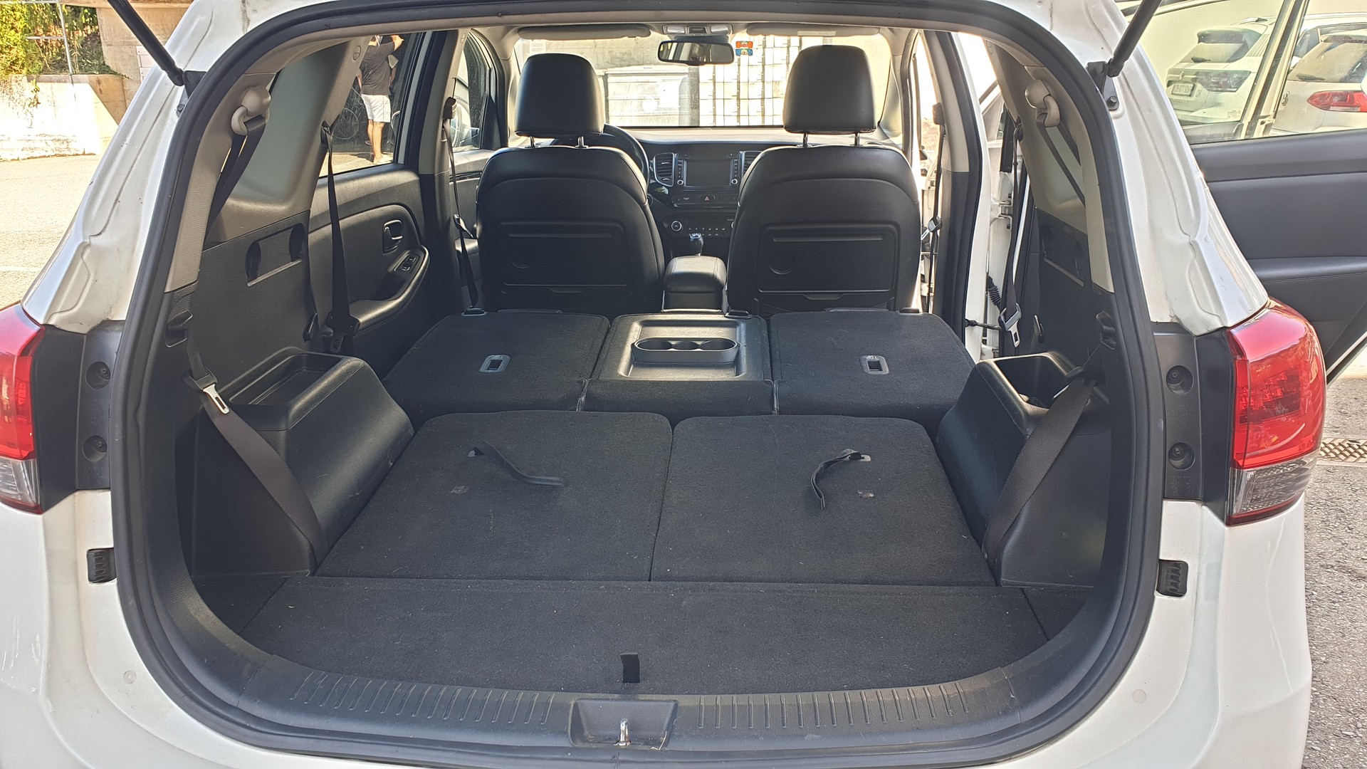 KIA 1.7 CRDi Style-image-3