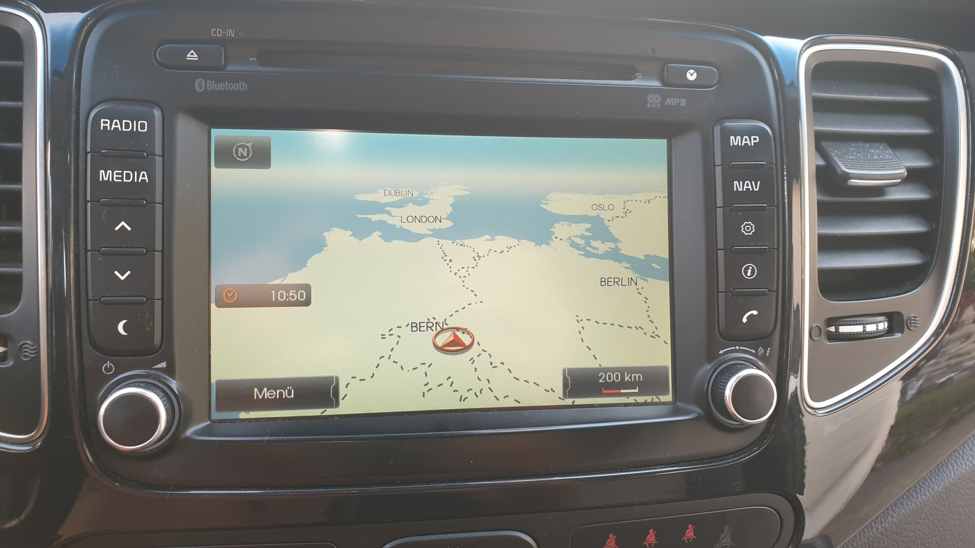 KIA 1.7 CRDi Style-image-8