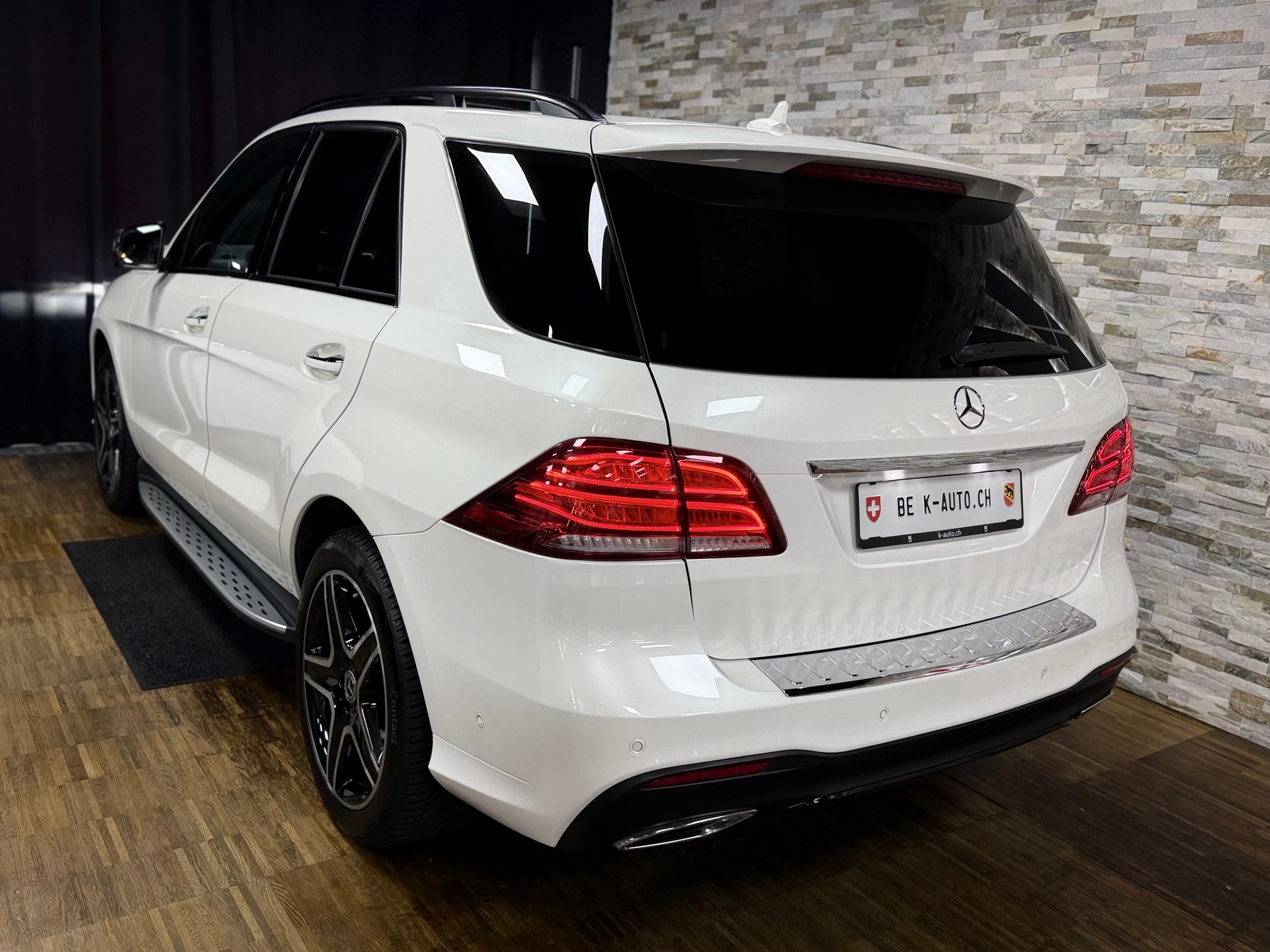 MERCEDES-BENZ GLE 350 d 4Matic 9G-Tronic-image-2