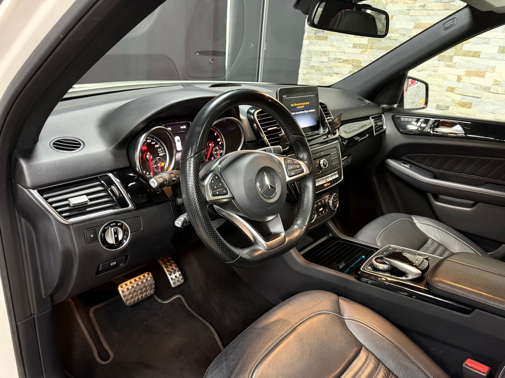 MERCEDES-BENZ GLE 350 d 4Matic 9G-Tronic-image-13