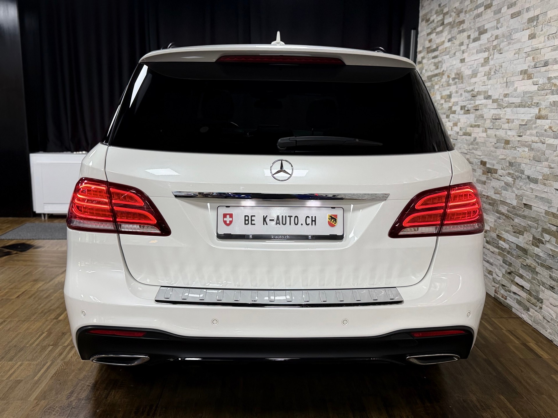 MERCEDES-BENZ GLE 350 d 4Matic 9G-Tronic-image-3
