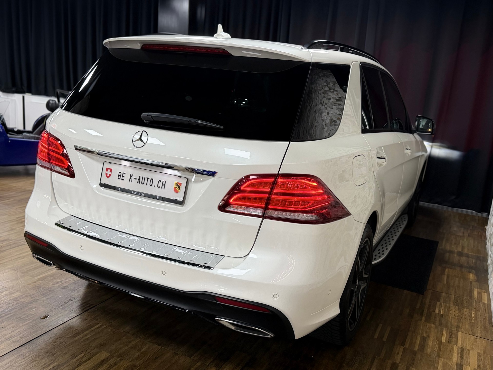 MERCEDES-BENZ GLE 350 d 4Matic 9G-Tronic-image-4