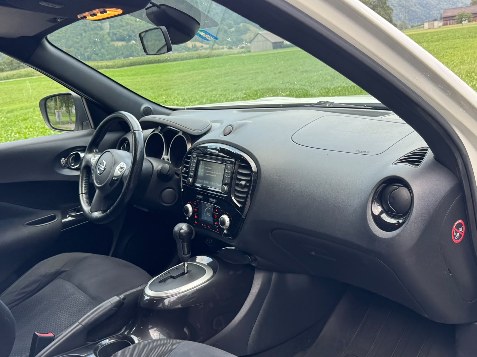 NISSAN Juke 1.6 DIG-T N-Connecta 4x4 Xtronic M-CVT-image-11