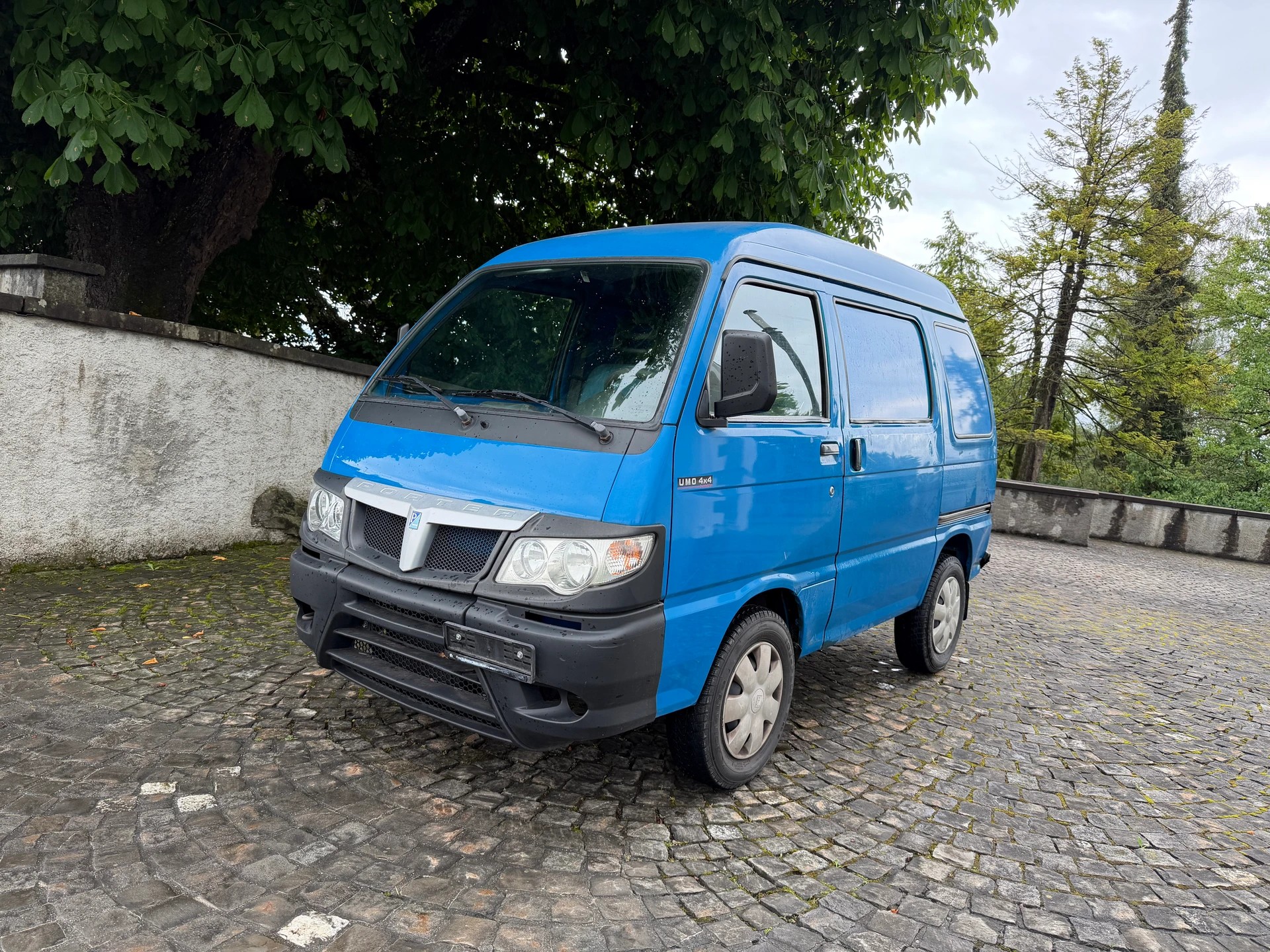 PIAGGIO Porter 1.3 Umo 4x4 / Kasten / 1 Hand / CH-Fahrzeug / Schiebetür links & rechts-image-0