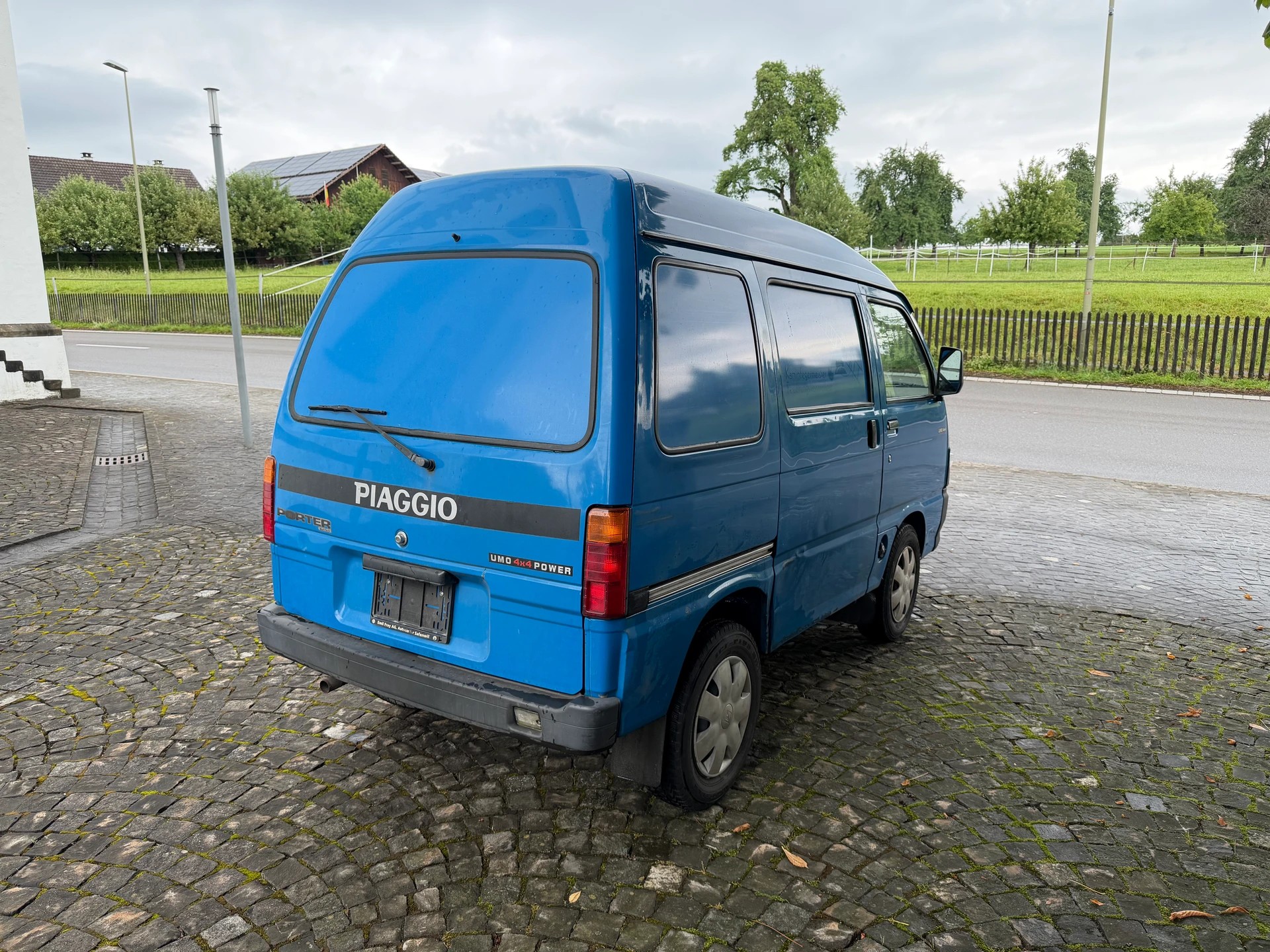PIAGGIO Porter 1.3 Umo 4x4 / Kasten / 1 Hand / CH-Fahrzeug / Schiebetür links & rechts-image-5