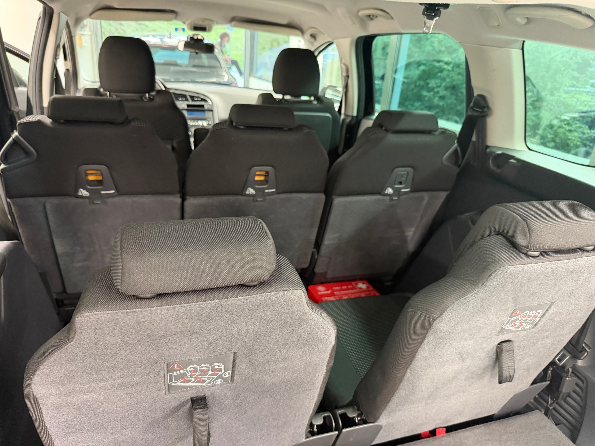PEUGEOT 5008 2.0 HDI Family 7-Plätzer-image-16