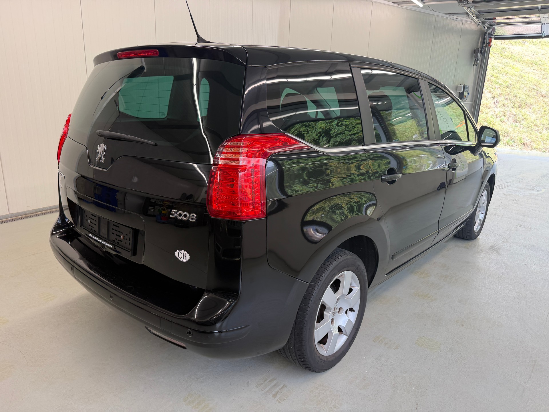 PEUGEOT 5008 2.0 HDI Family 7-Plätzer-image-3