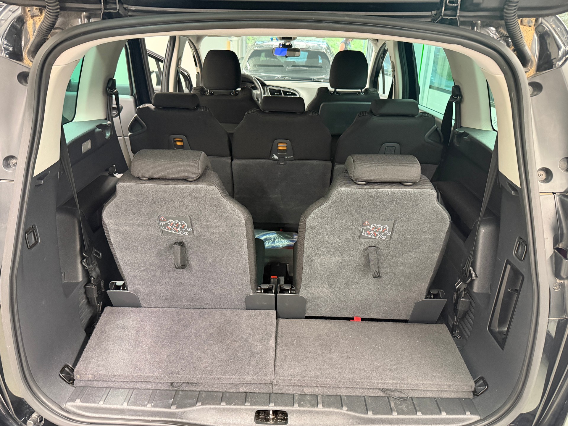 PEUGEOT 5008 2.0 HDI Family 7-Plätzer-image-15