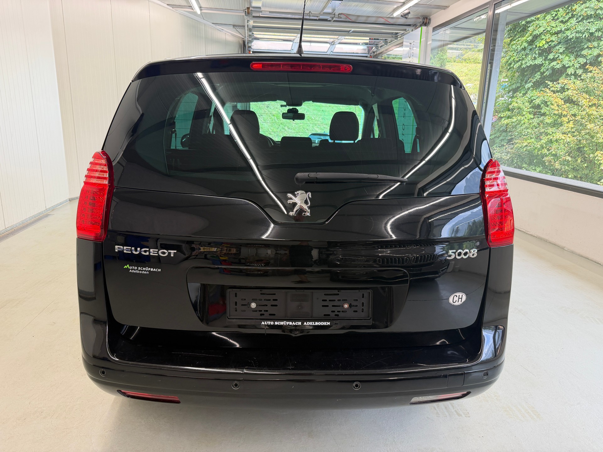 PEUGEOT 5008 2.0 HDI Family 7-Plätzer-image-4