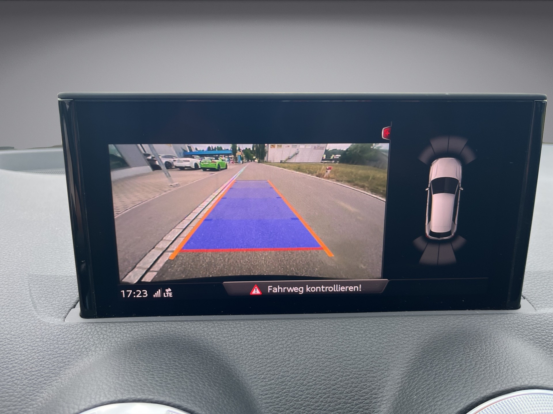 AUDI SQ2 TFSI quattro S-tronic*ALL BLACK, SONOS Sound, Matrix, ACC, Rückfahrkamera*-image-18
