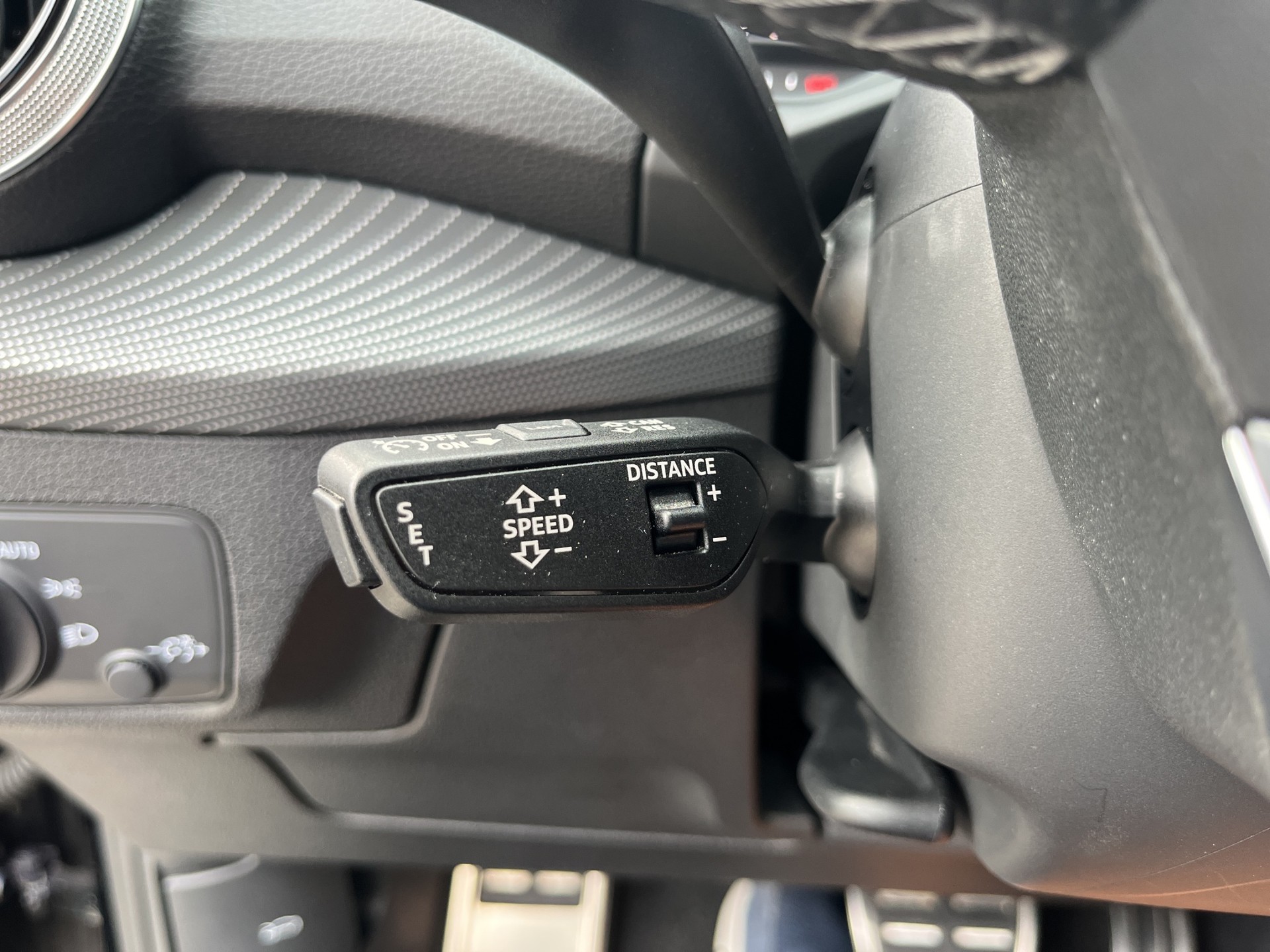 AUDI SQ2 TFSI quattro S-tronic*ALL BLACK, SONOS Sound, Matrix, ACC, Rückfahrkamera*-image-23