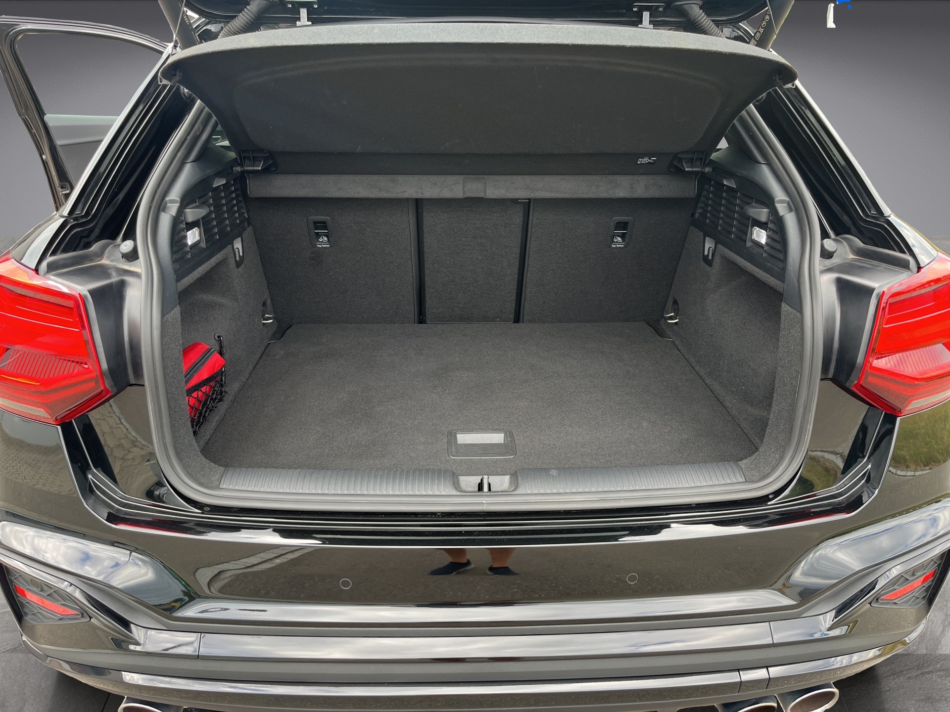AUDI SQ2 TFSI quattro S-tronic*ALL BLACK, SONOS Sound, Matrix, ACC, Rückfahrkamera*-image-11