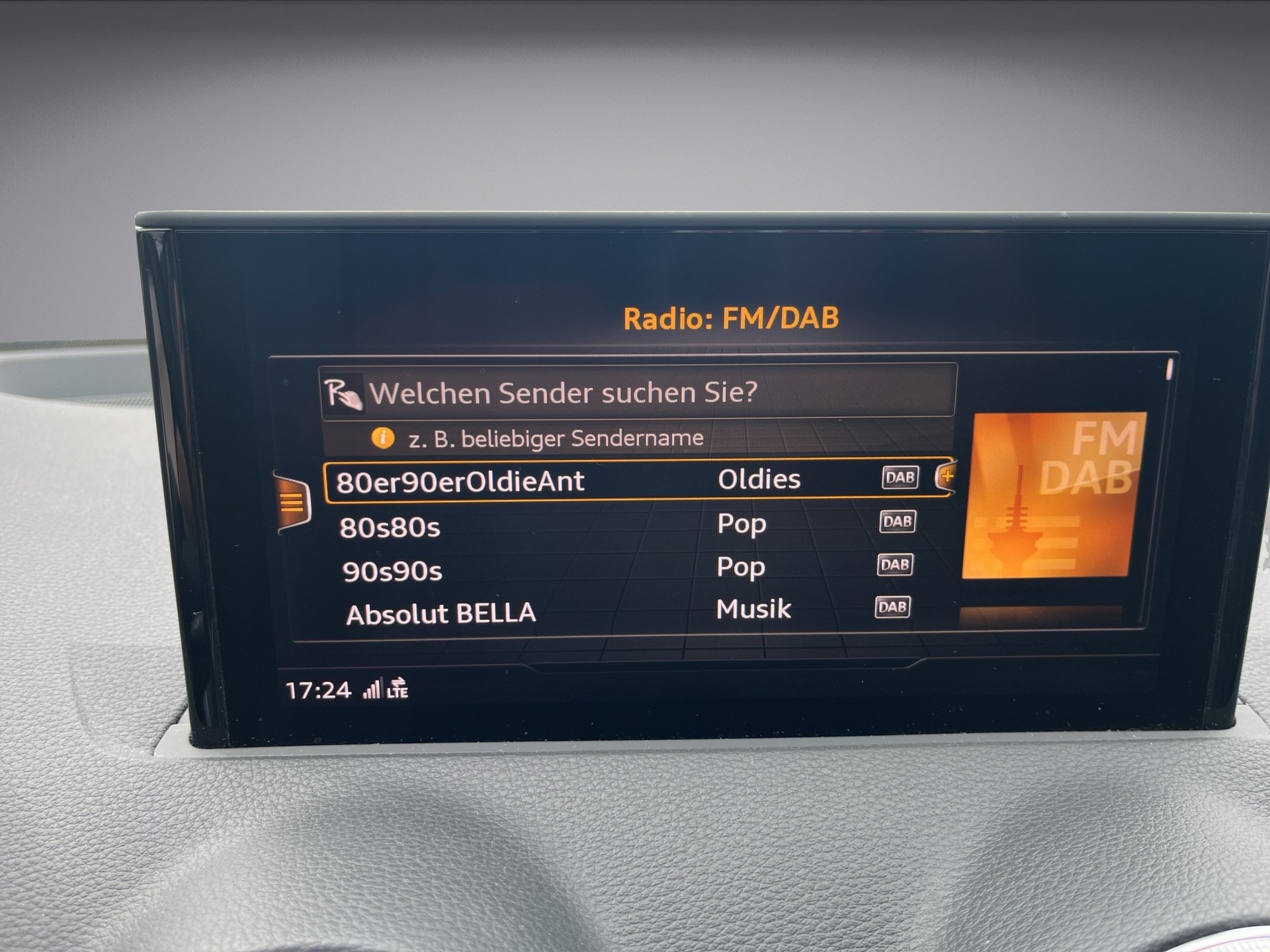 AUDI SQ2 TFSI quattro S-tronic*ALL BLACK, SONOS Sound, Matrix, ACC, Rückfahrkamera*-image-19