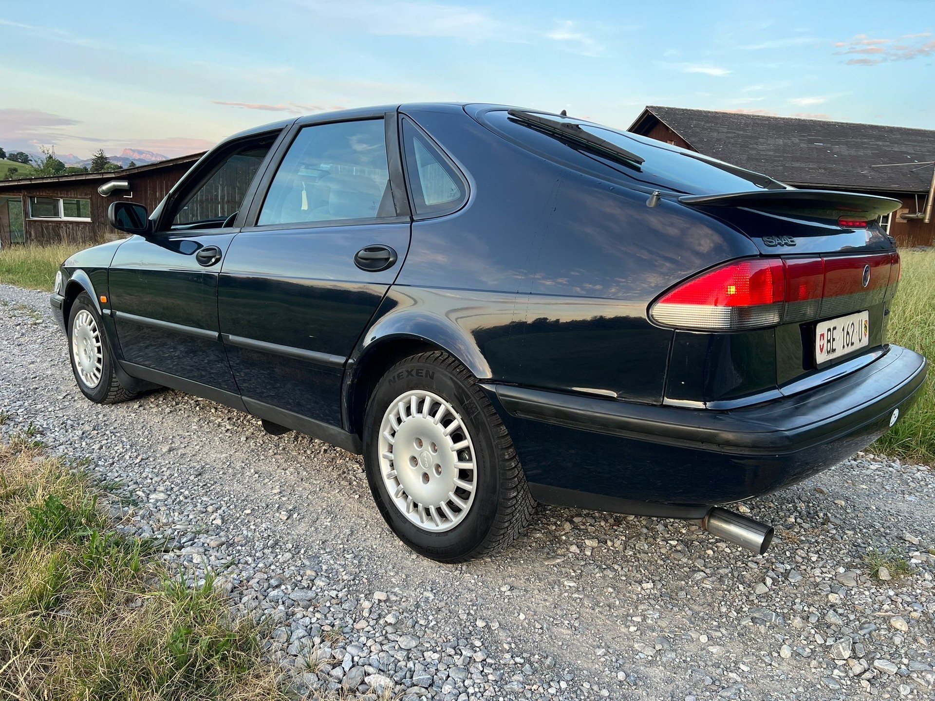 SAAB 900 2.0i-16-image-3