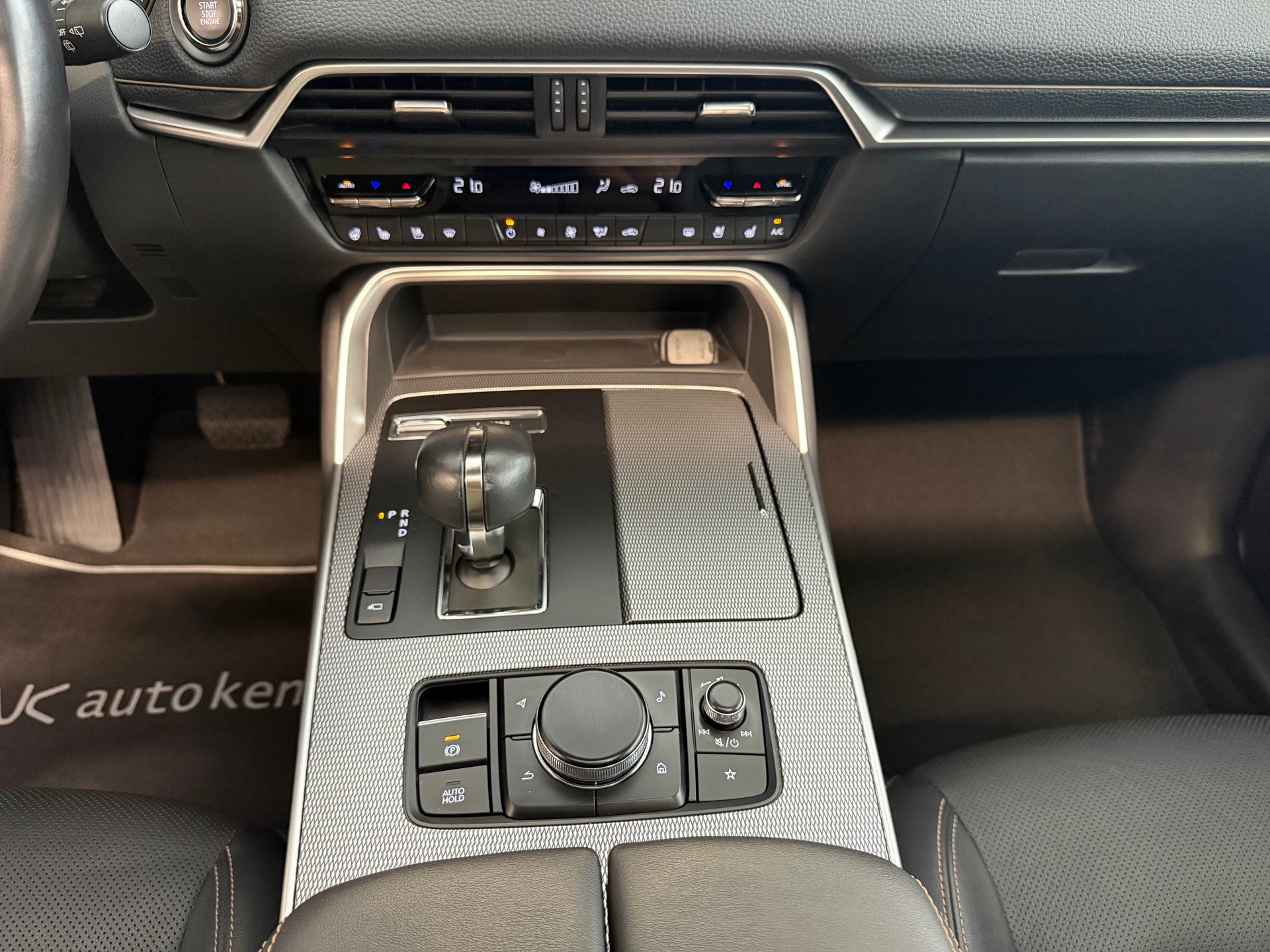 MAZDA CX-60 3.3L e-Skyactiv D 200 MHEV Homura-image-11
