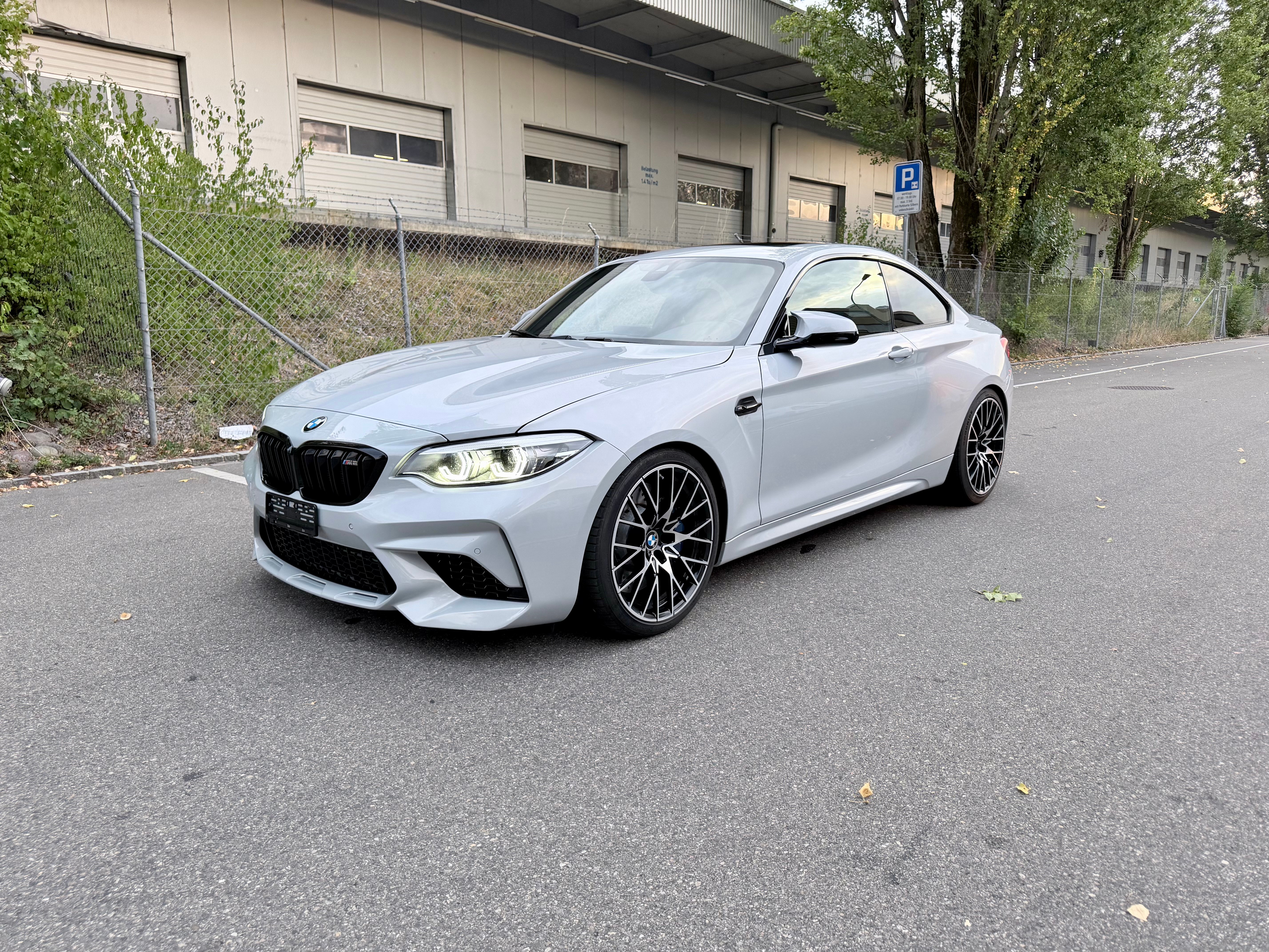 Car photo