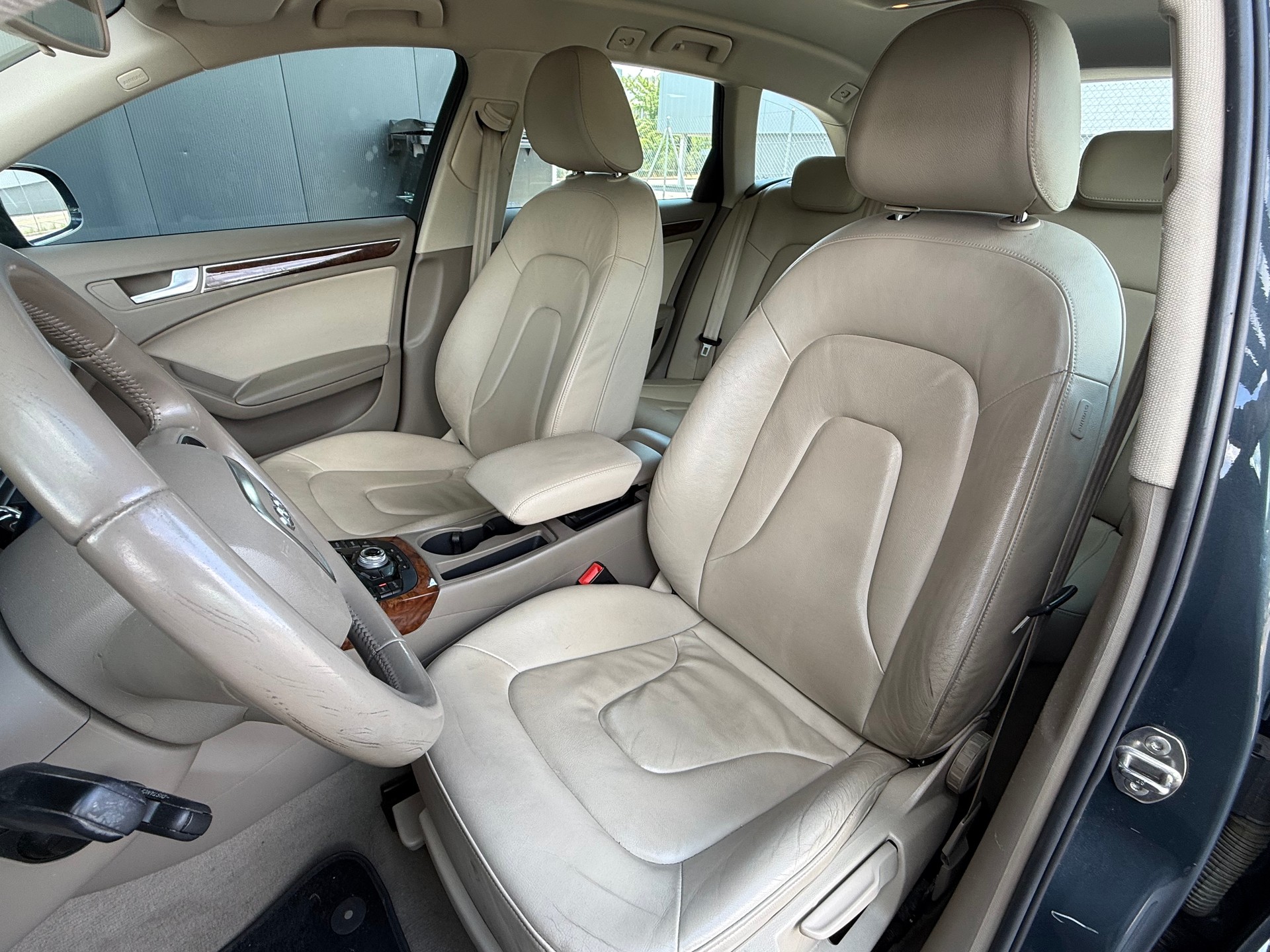 AUDI A4 Avant 2.7 TDI multitronic-image-9