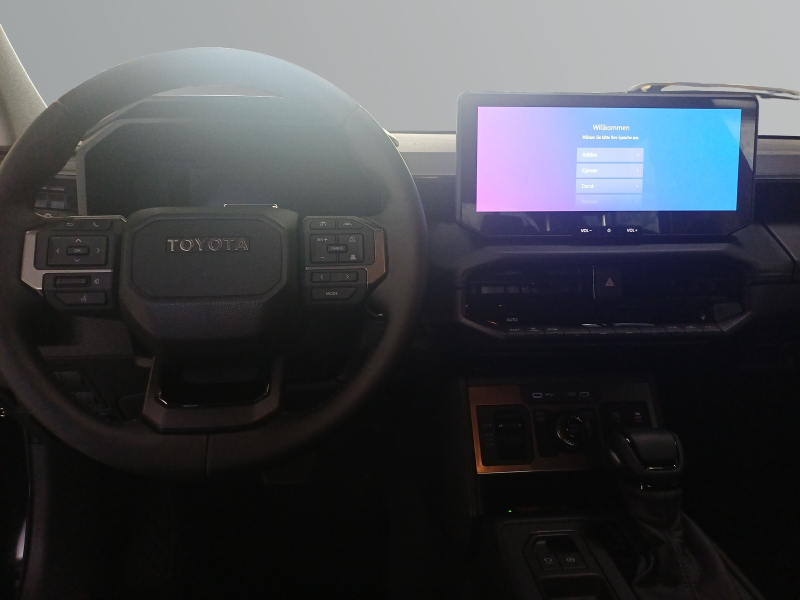 TOYOTA Hilux Double Cab.-Pick-up 2.8 D-4D MHEV 204 Advanced-image-7